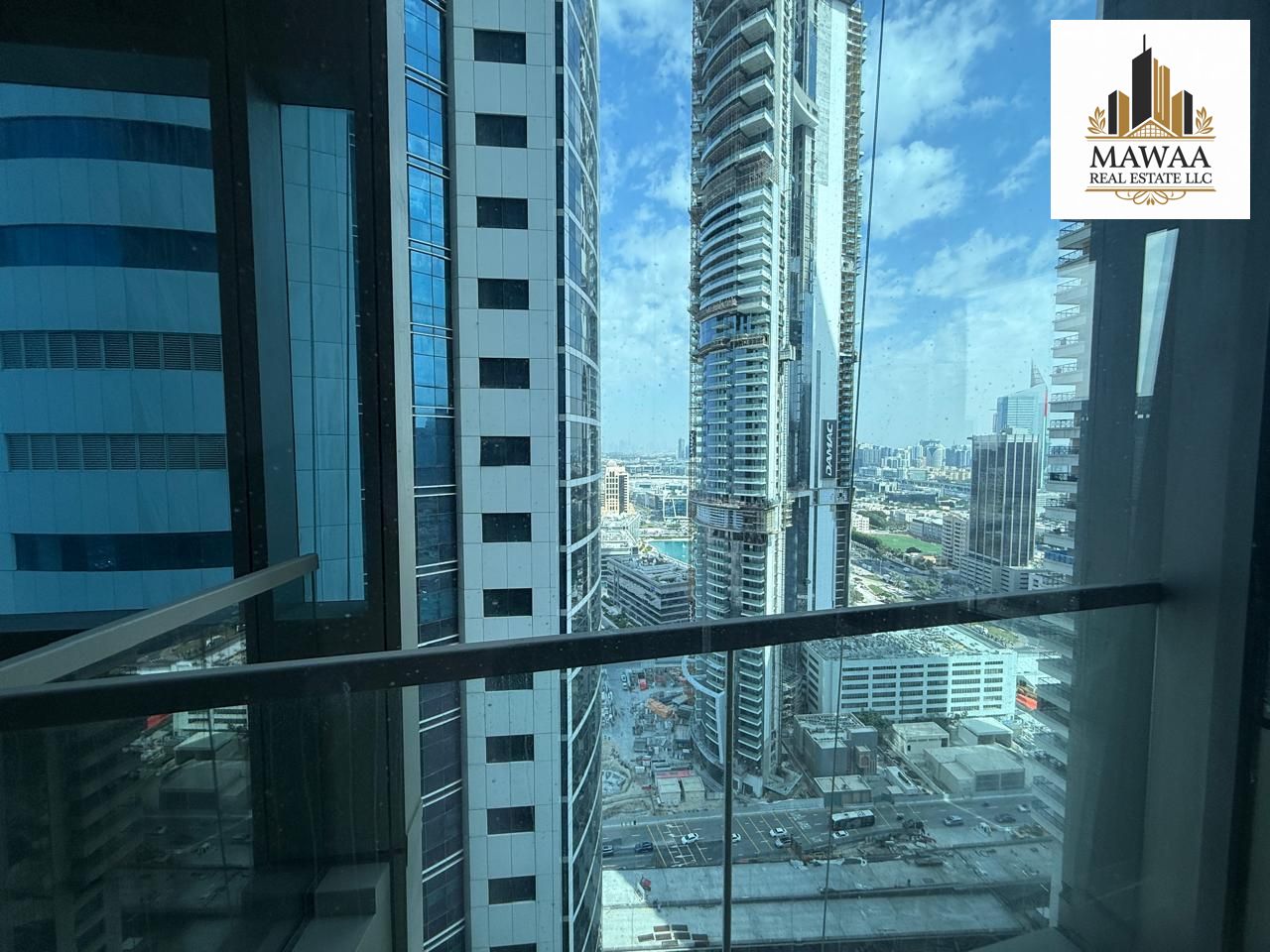 Vacant-Fully-Upgraded-Furnished-1-Bed-Prime-Location