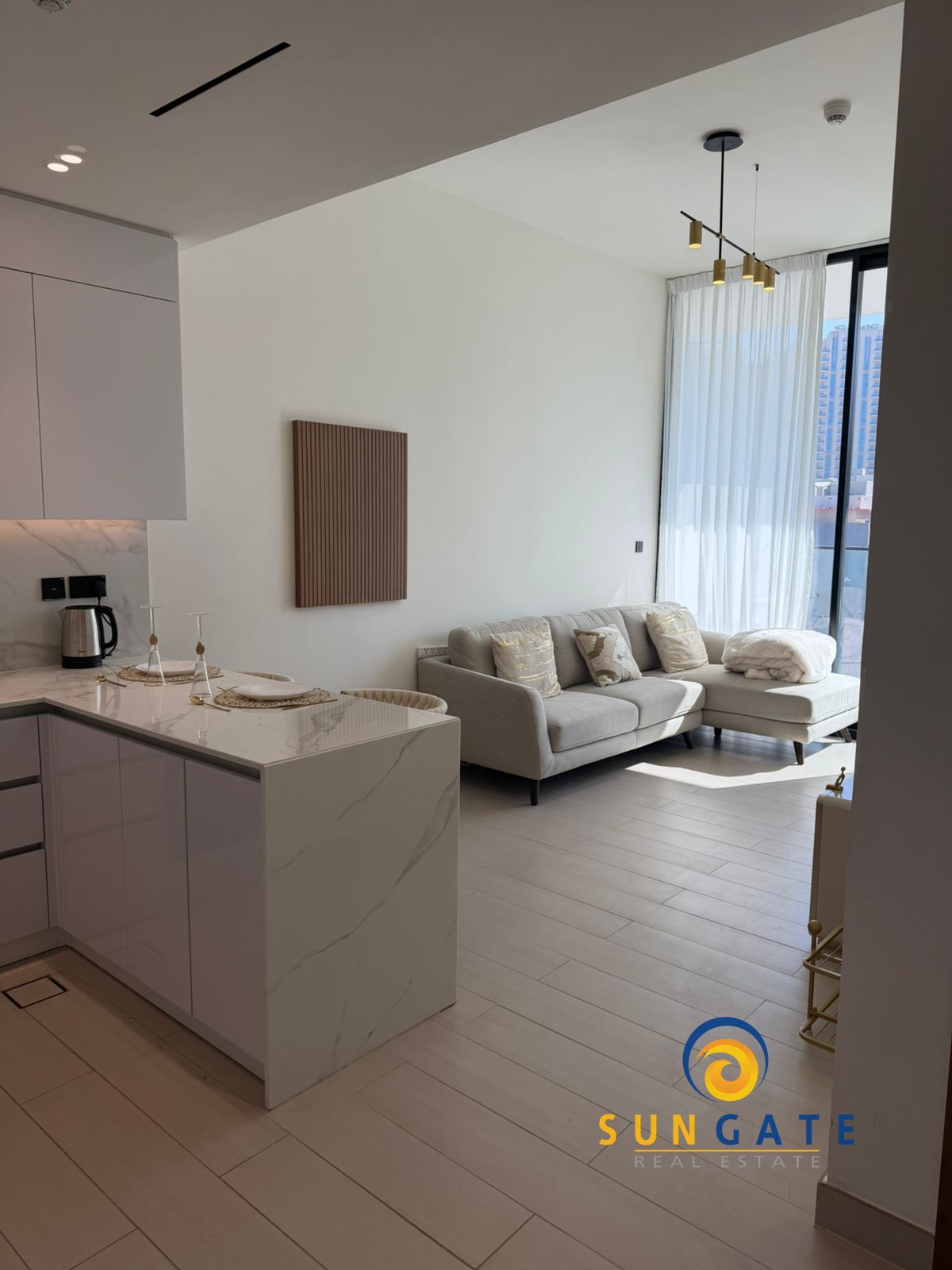 Furnished, nearby park, vacant now