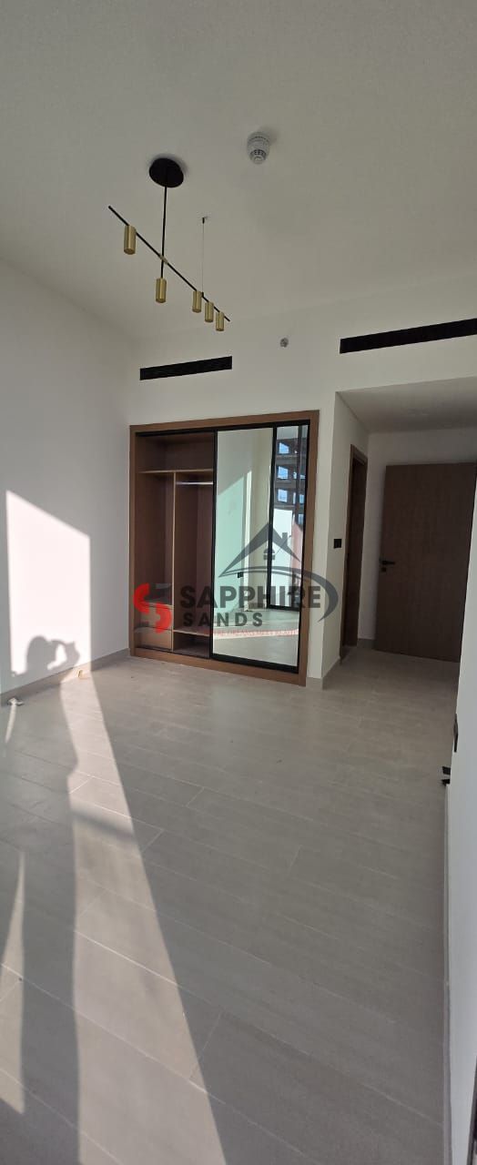 || ready to move || 1br || Mid floor|| Jvc living