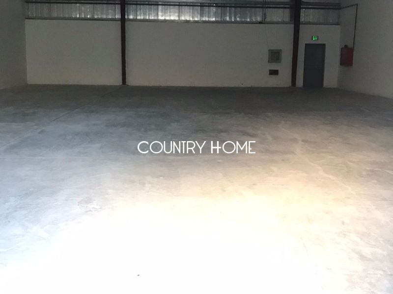 3,200 Sqft Warehouse | Prime Location
