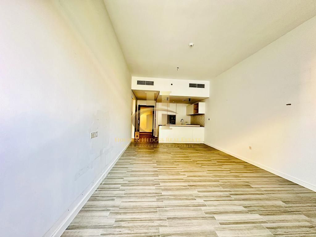 Spacious | Unfurnished | Upgraded Interior