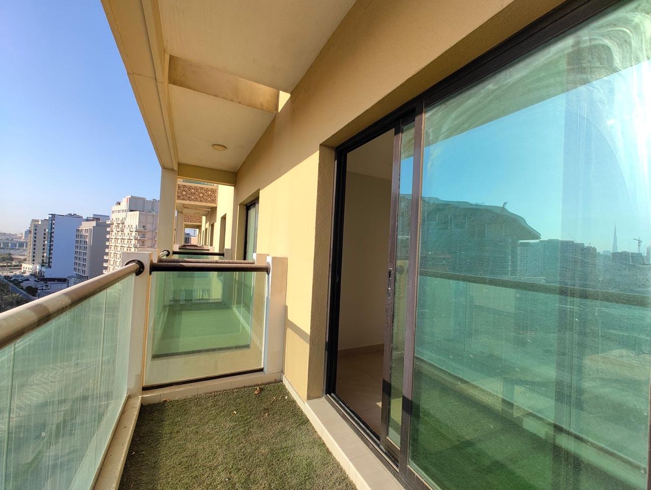 CHEAPEST PRICE 3BHK APT - HUGE SIZE - READY TO MOVE IN