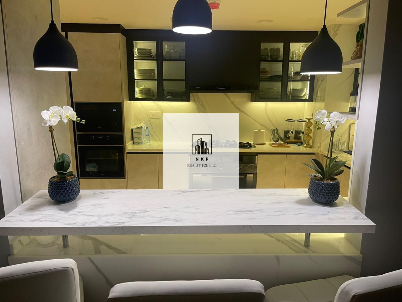 Specious luxury 3 bedroom penthouse for rent