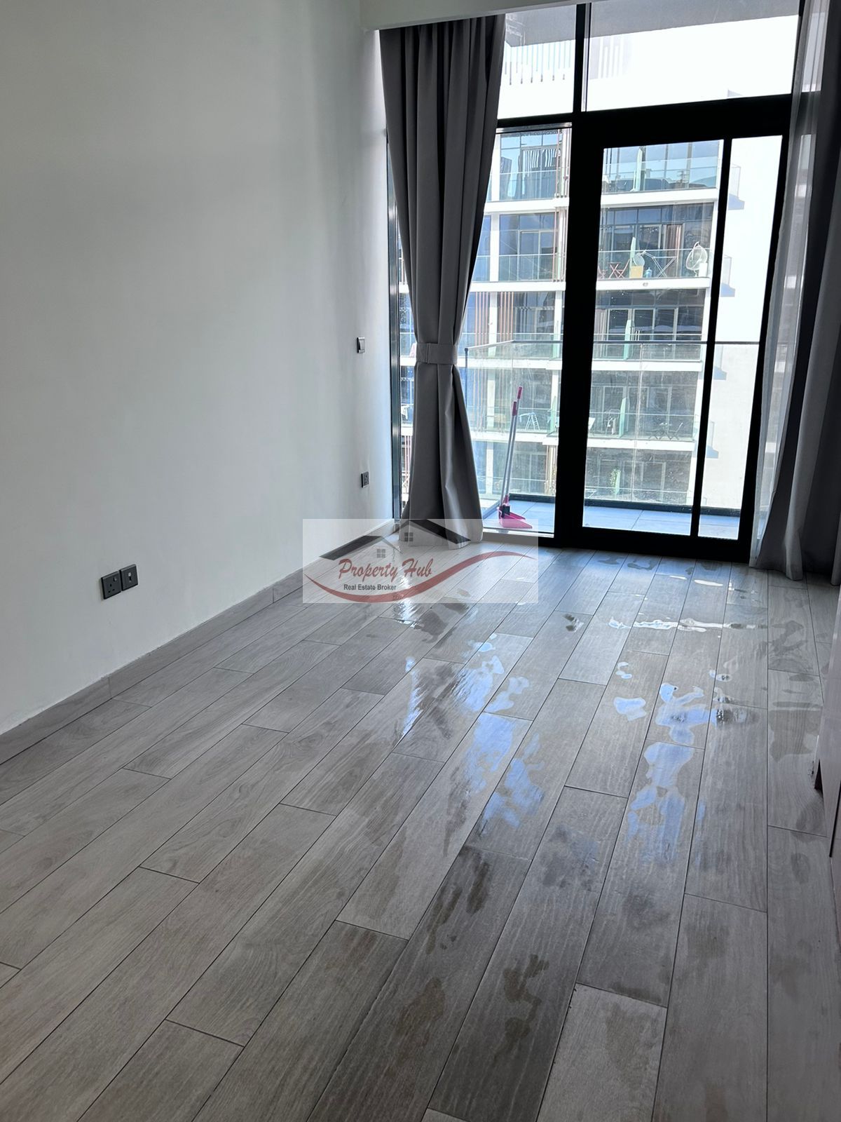 Azizi 28 | Studio With Balcony | Specious Room | Bright Flat | Pool & Community View | Rent | 60K