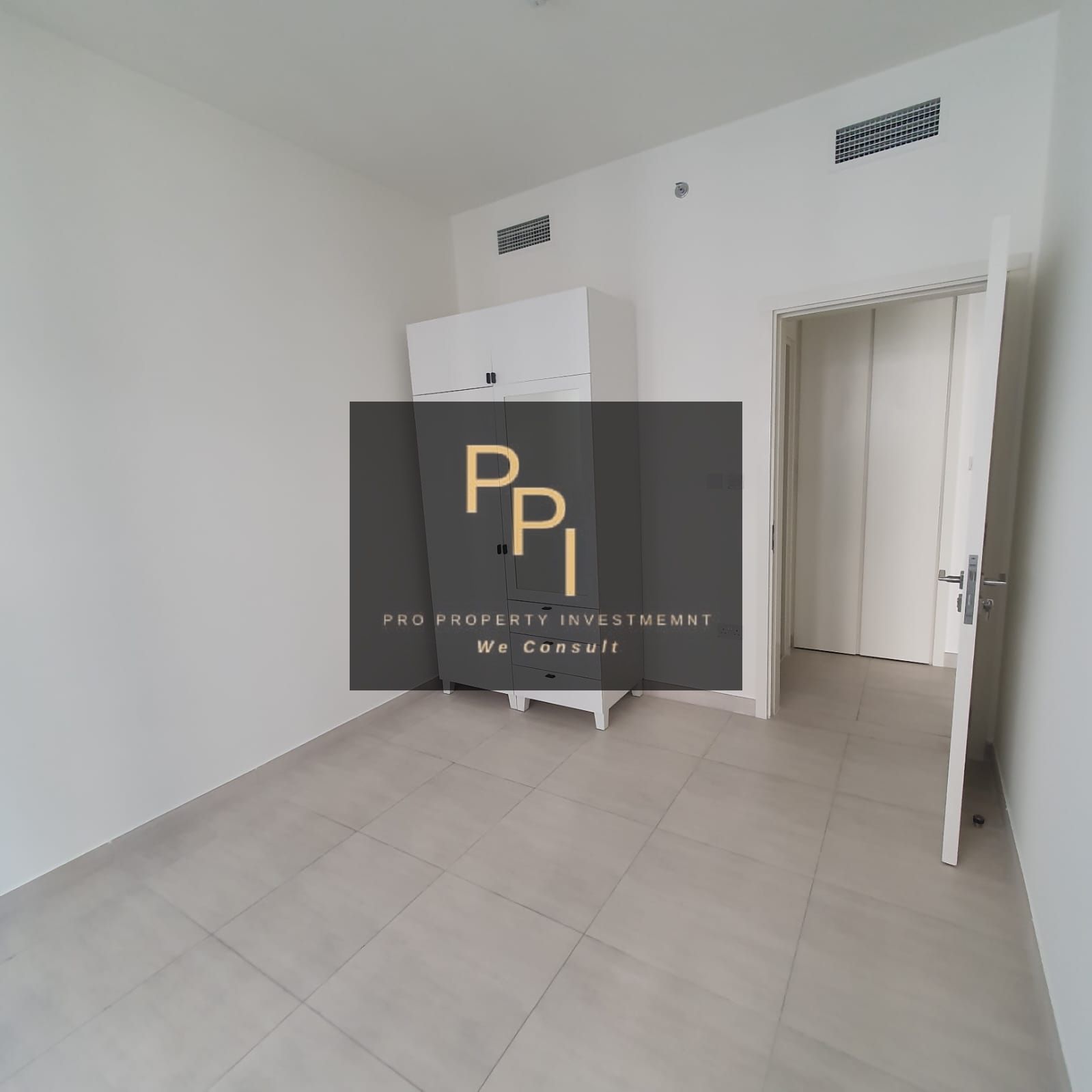 3BR+M | Elegant Living | Prime Location