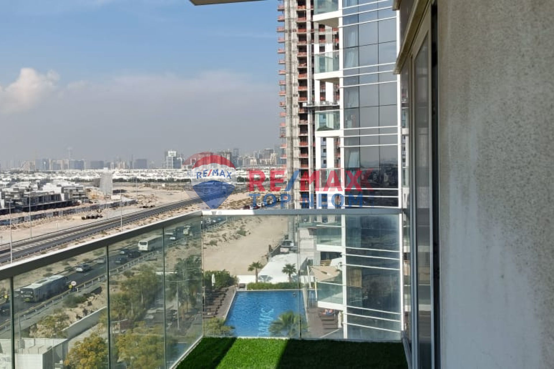 OPEN VIEW | SPACIOUS | READY