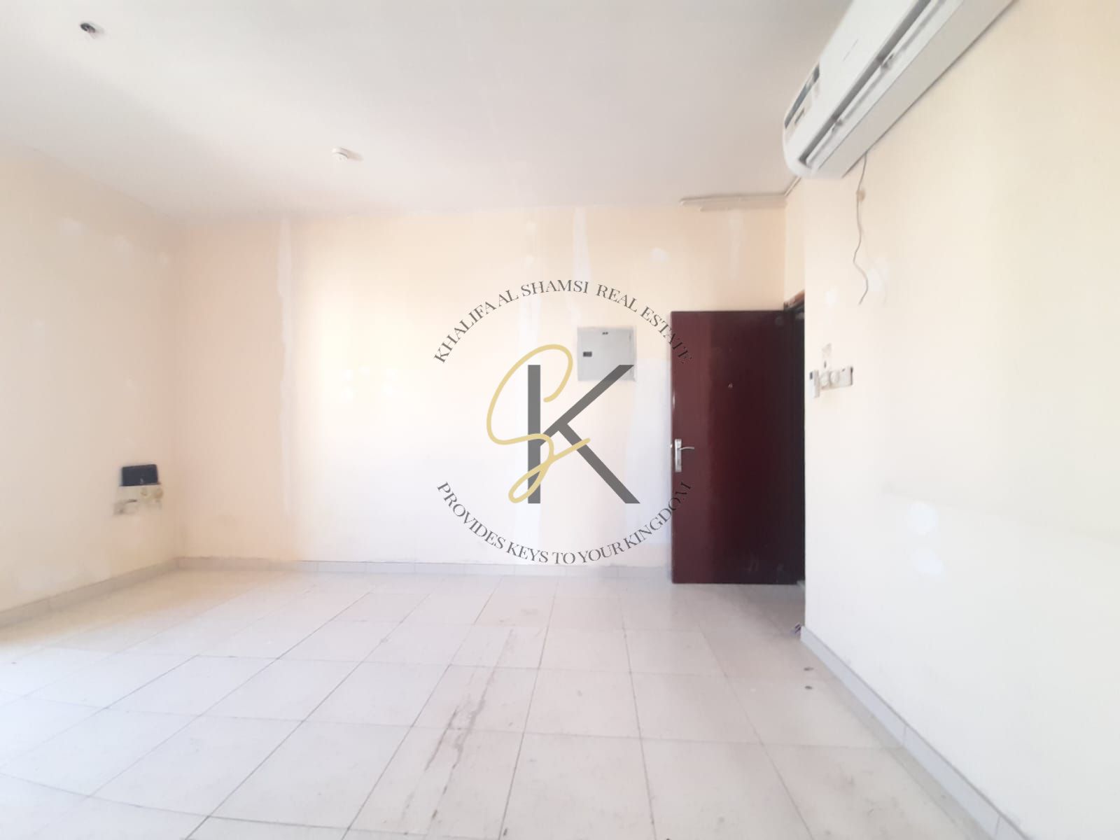 No Deposit || 1Bhk With Balcony ||Close To Muwaileh Bus Station||
