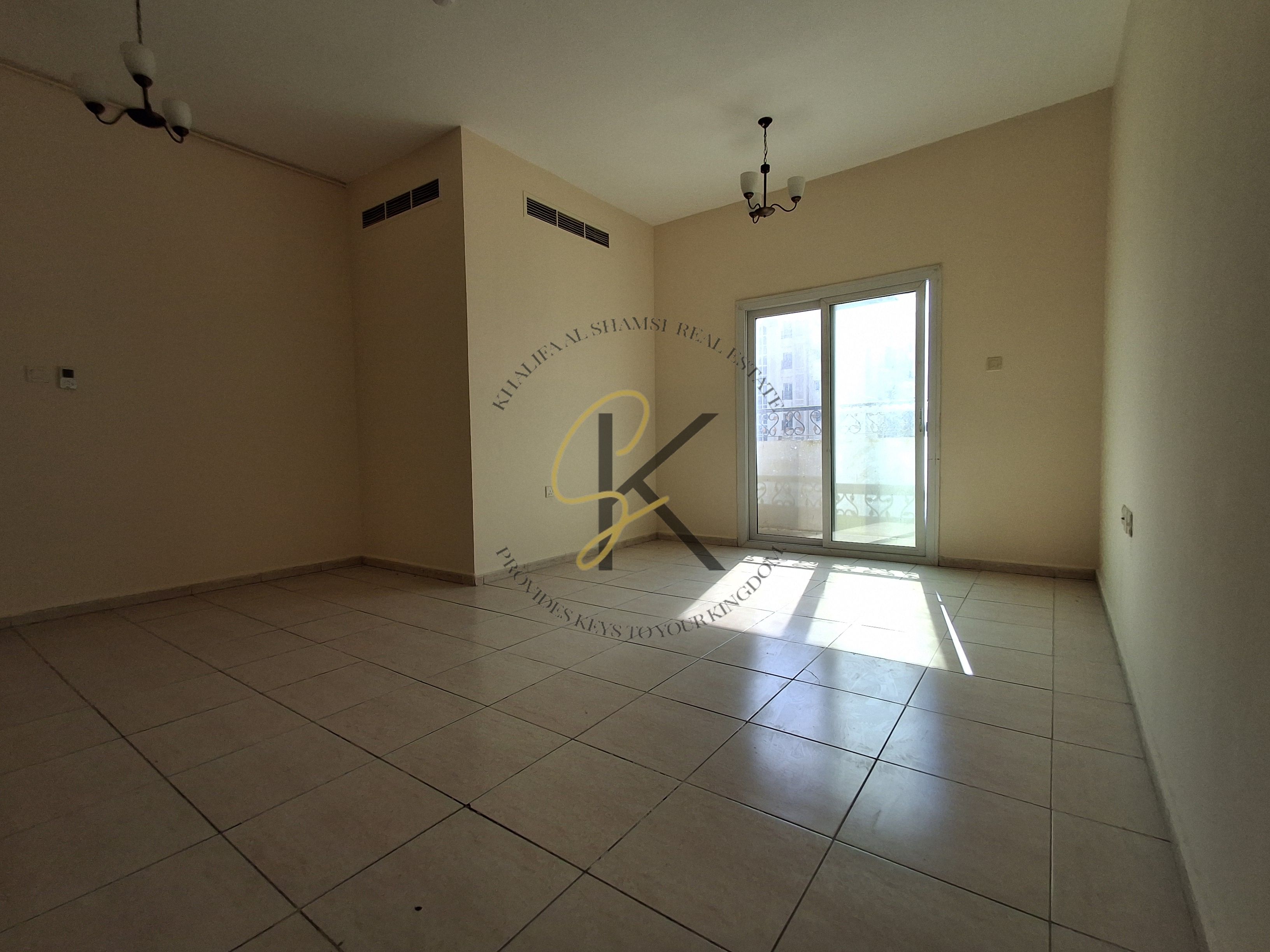 2bhk specious prime location apartment on the road in Muwaileh sharjah full faimly building