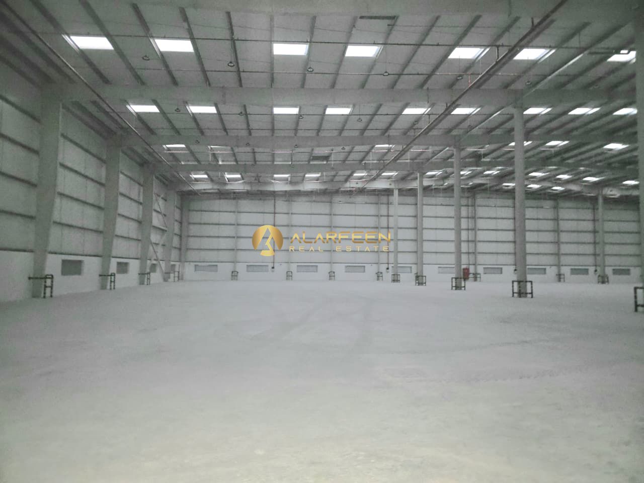 6137 sqft / 61kw/ Warehouse