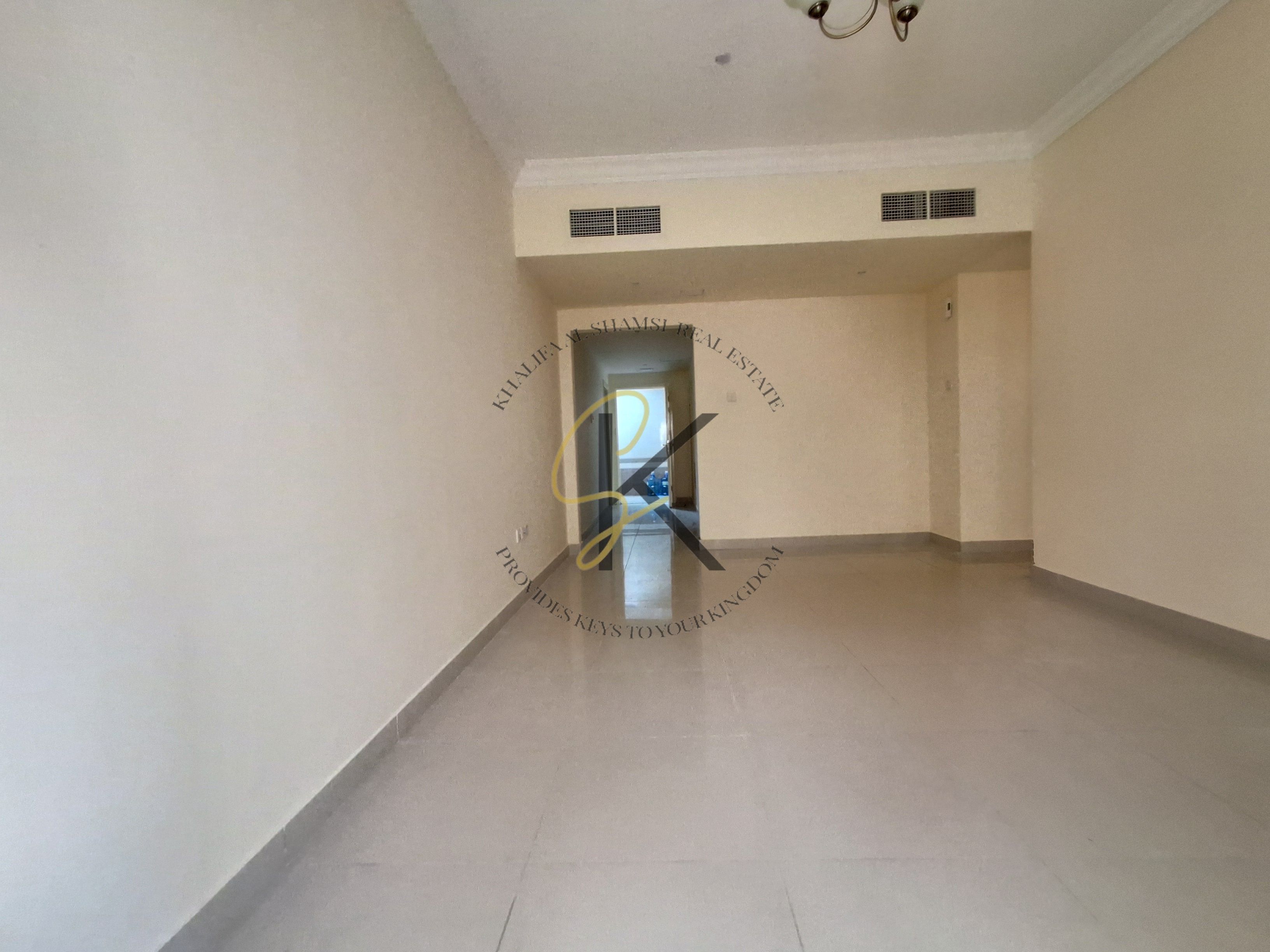 1bhk charming living for rent in Muwaileh comercial sharjah on the road full faimly building