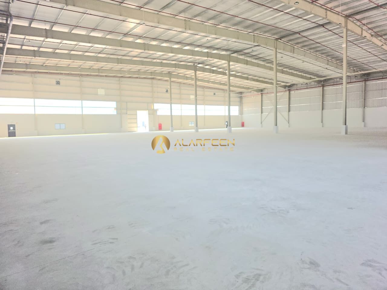4903 sqft/ 61kw/ Executive Warehouse