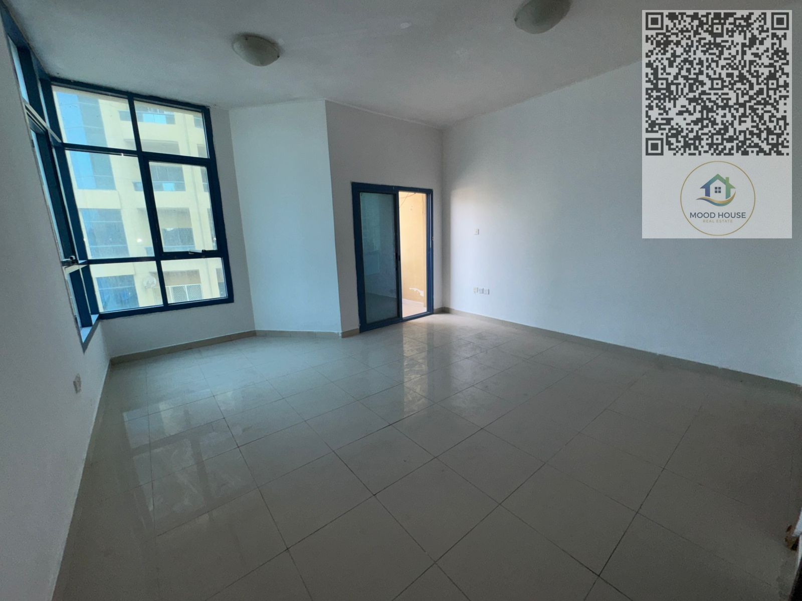 For Sale – Apartment in Al Khor Towers, Ajman A spacious and clean apartment available for sale in the well‑known Al Khor Towers, offering a larg
