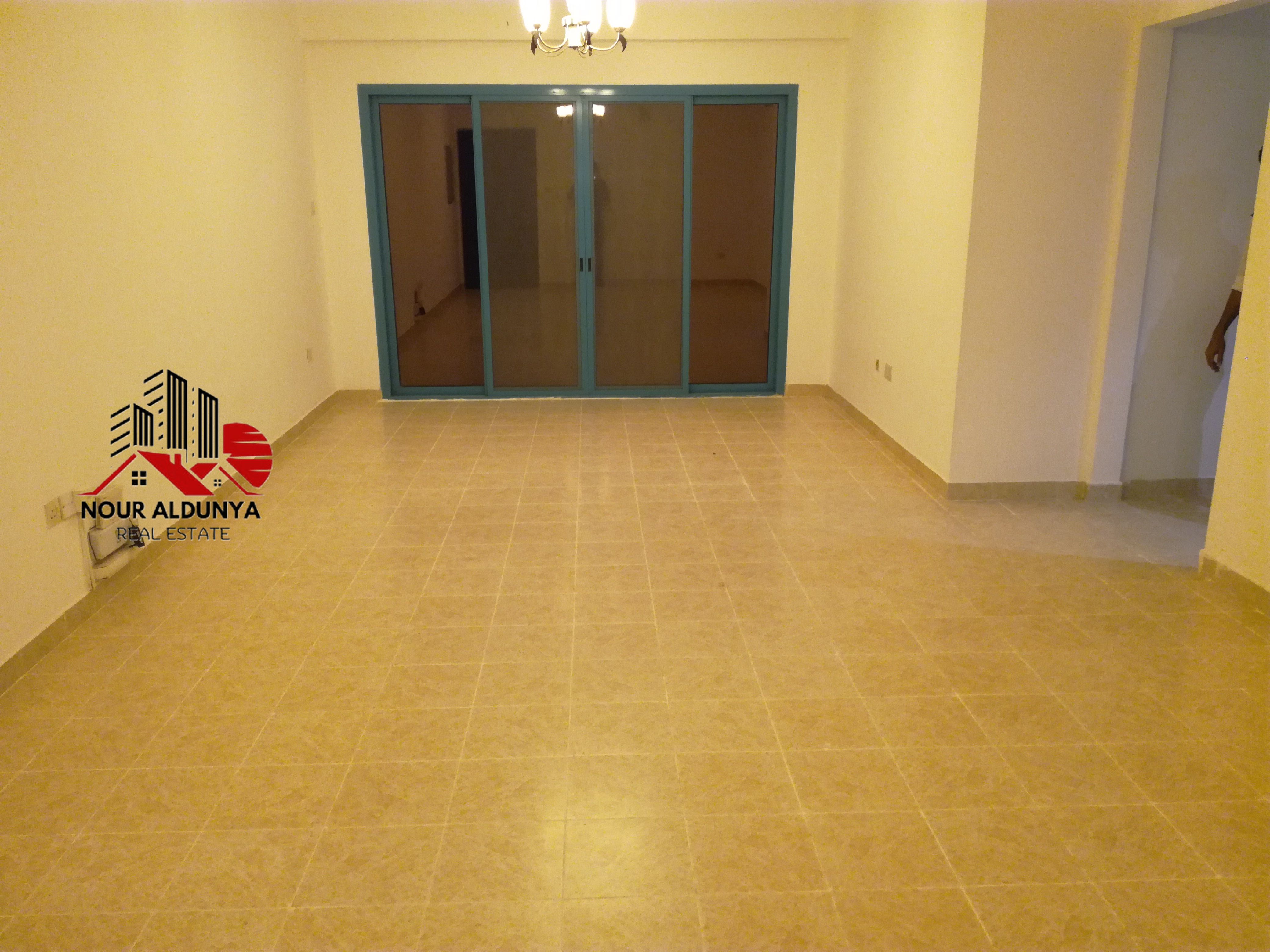 BEST OFFER: NEAR STADIUM METRO: HUGEST 2 BHK EVER WITH 3 BATHS,CLOSE KITCHEN,CENTRAL GAS,BALCONY,WARDROBES,GYM,POOL,PARKING,JUST IN 68K ONLY
