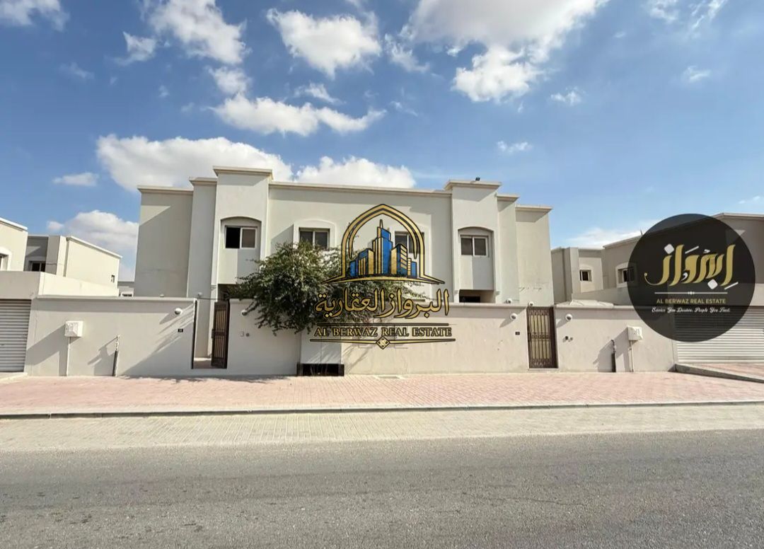 Elegant 4BHK Villa With Wardrobes|Maidroom Parking in Barashi Sharjah
