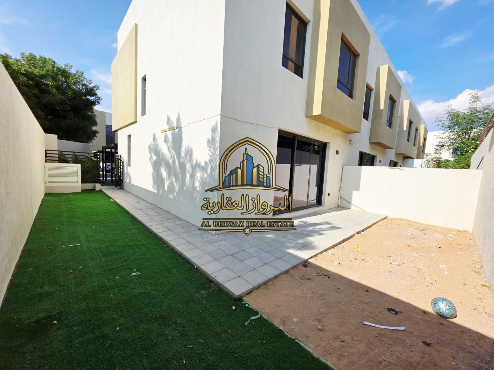 Corner unit 3bhk villa in Nasma Residence only 110k