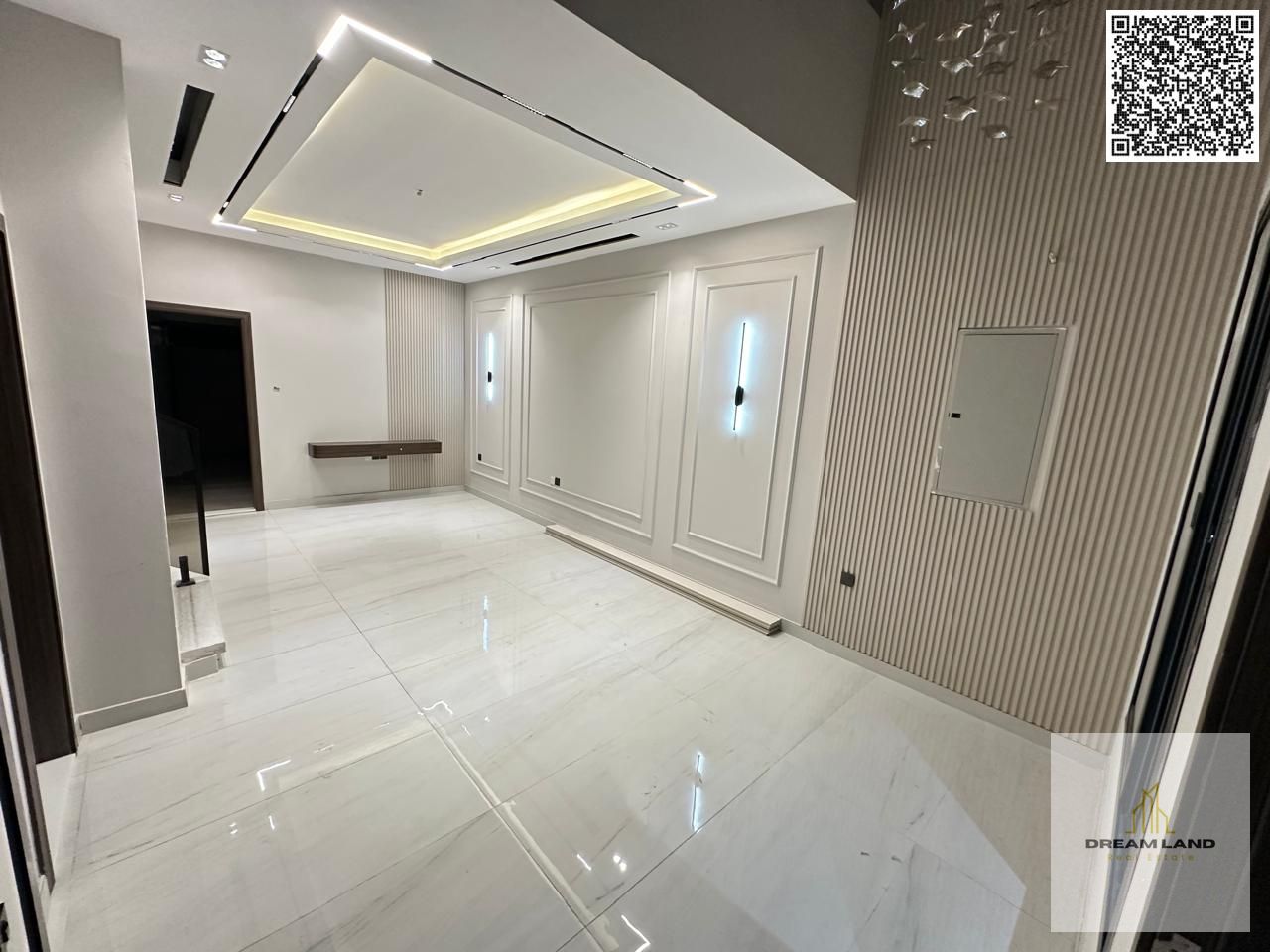 Luxury villa in Al Yasmin, Ajman, ready for immediate occupancy with high-end finishes and spacious living areas. Freehold ownership for all nationali