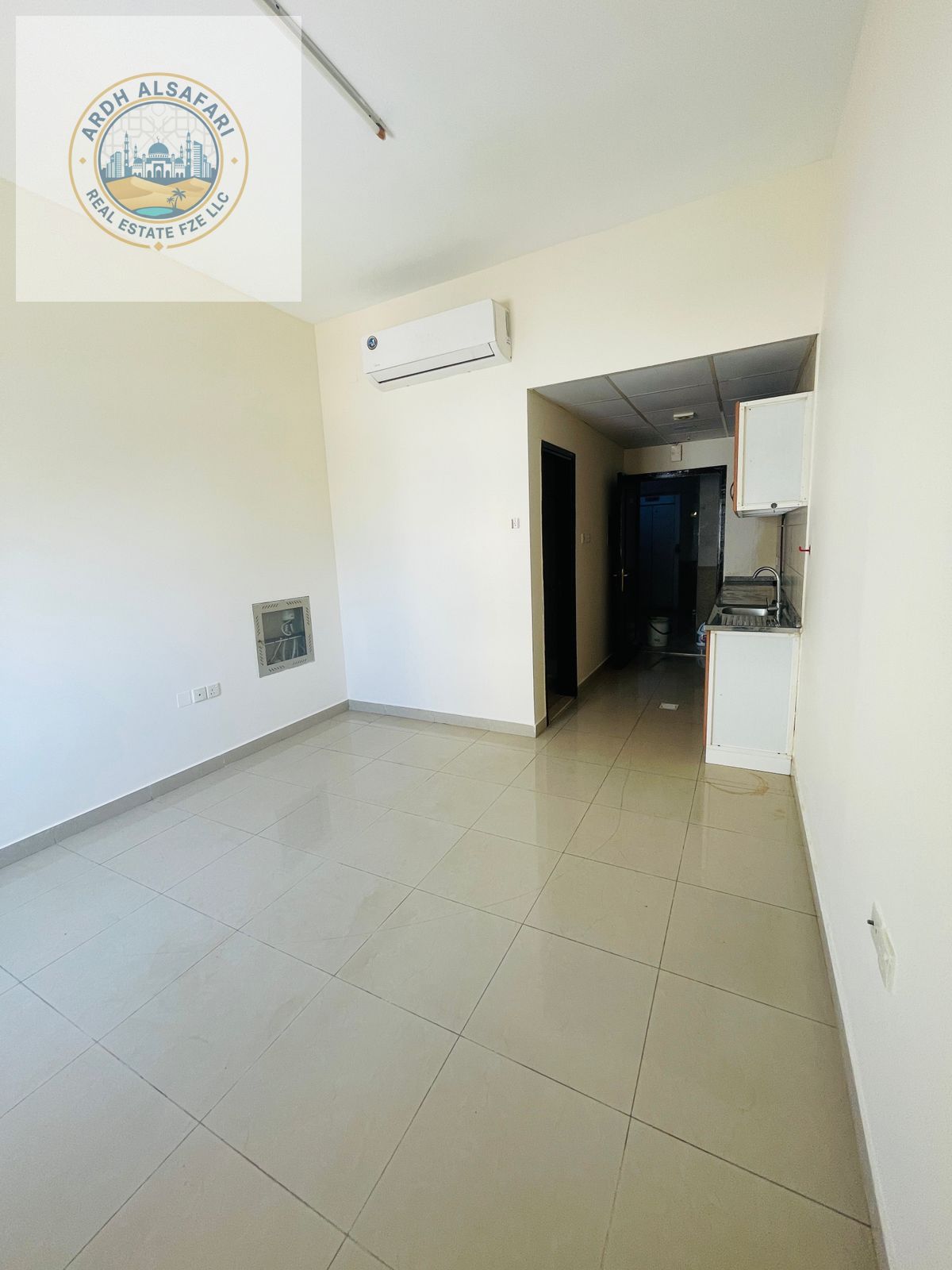 No Deposit Ready to move big size studio fully family building near Safari mall