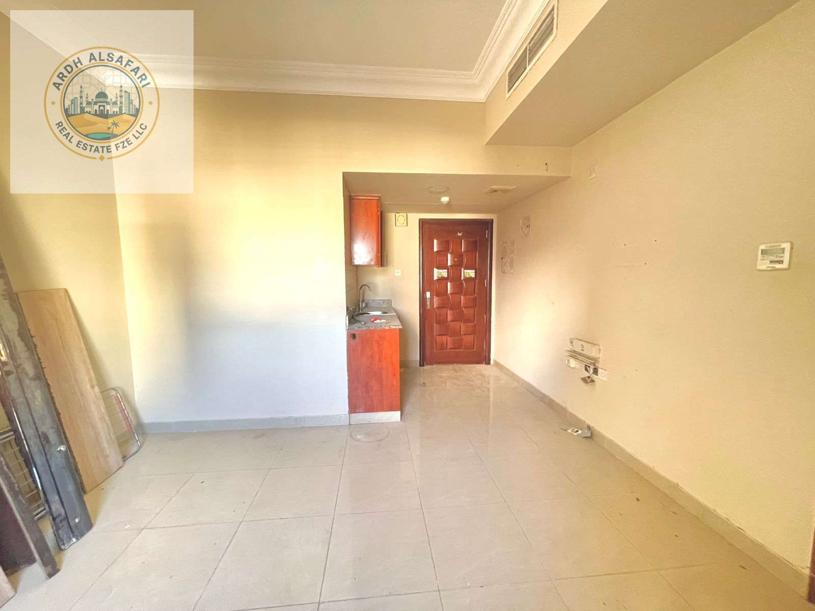 Ready to move big size studio Separate kitchen near Galaxy supermarket