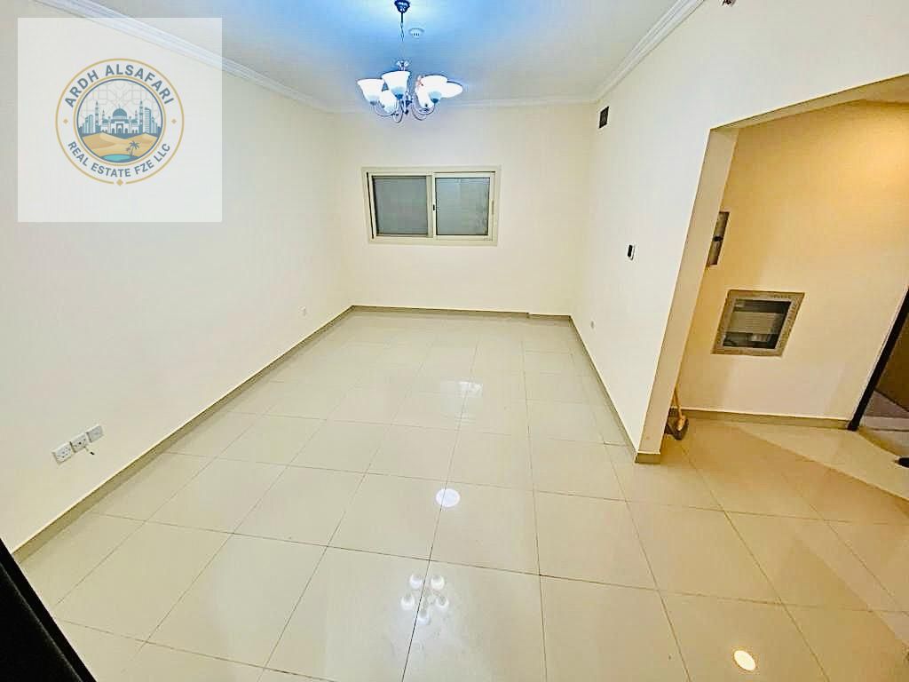 Luxury exigent 1bhk near to park with parking+ 2bathroom
