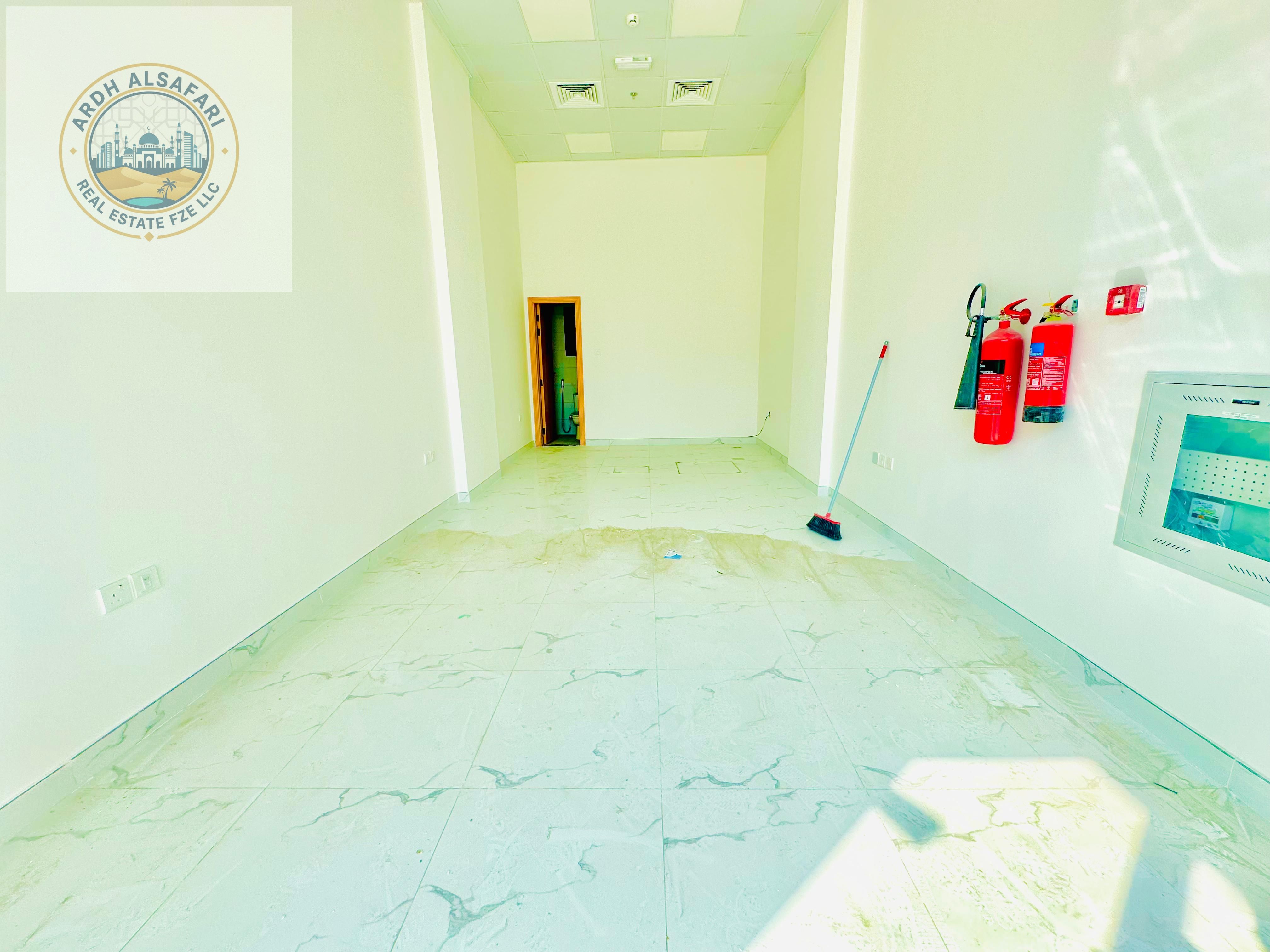 Brand New building luxury shop on very reasonable price with wash room visit it hope you will like