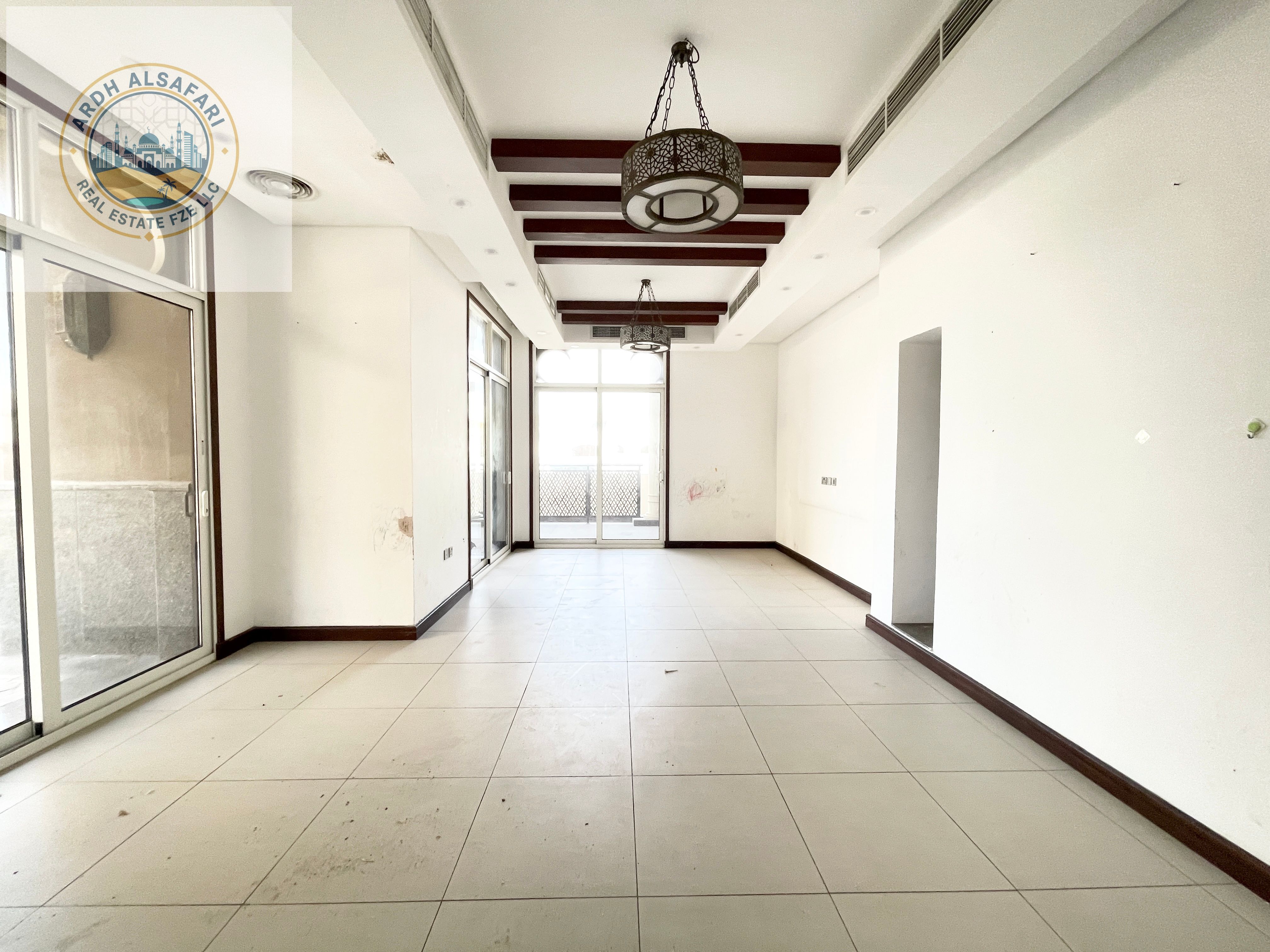 Limited Offer-4BHK Compound Villa Close To Heera Beach