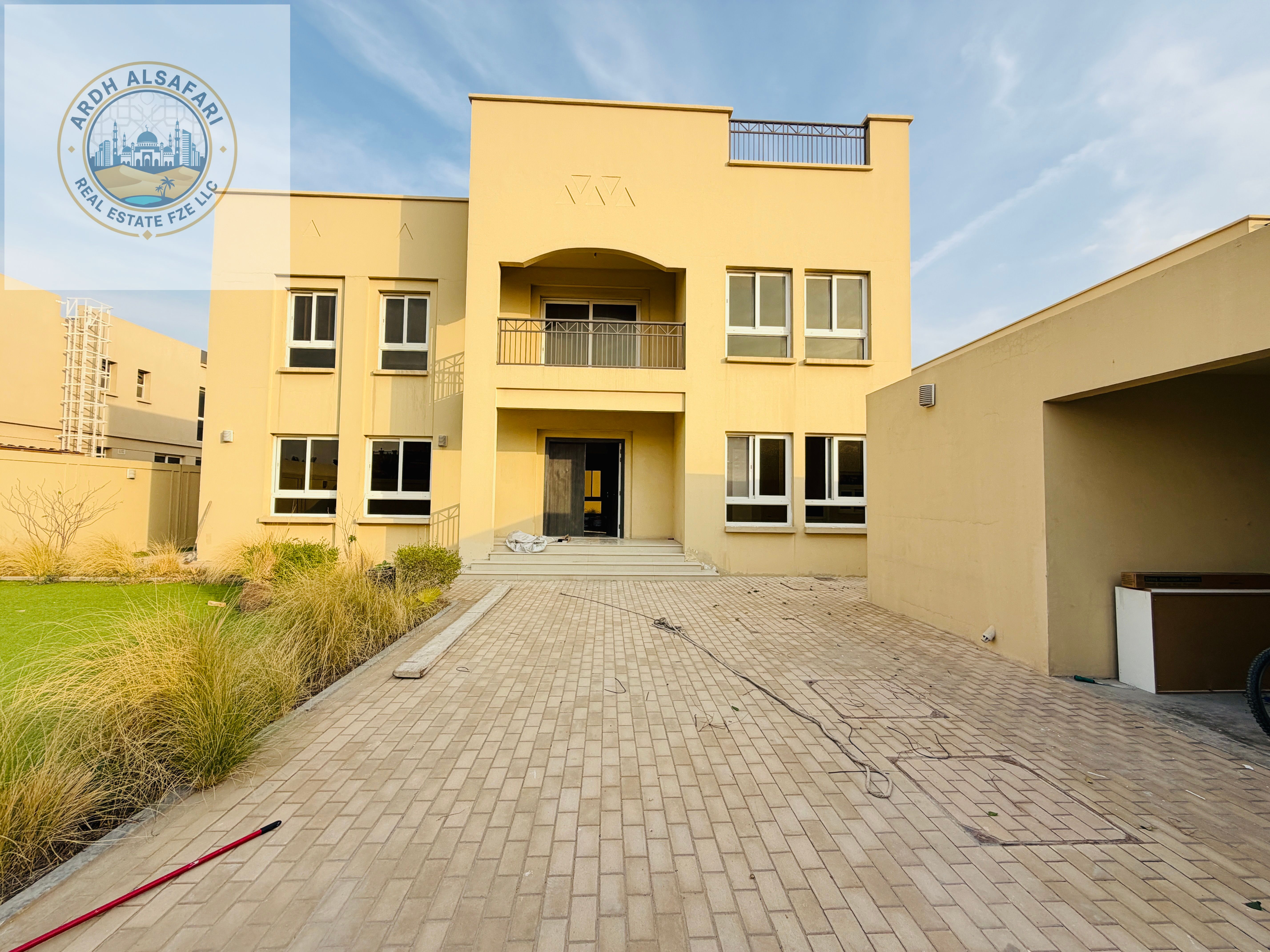 Luxury Family Villa: 5 Bedrooms, 2 Halls, Maid & Driver Room, Large Garden – 155K
