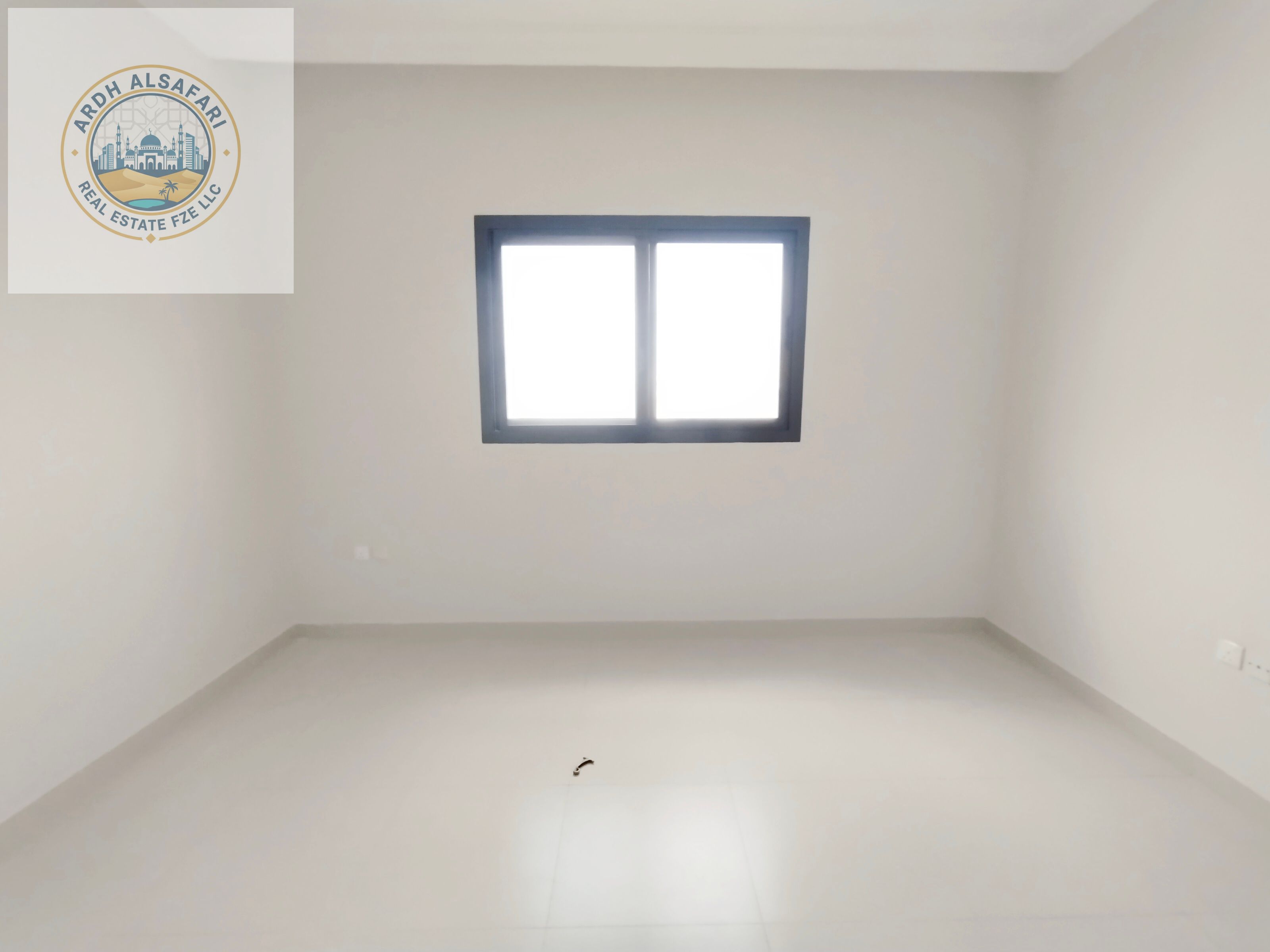 Like a brand new building spacious apartment 1bhk for family in a reasonable price at a prime location