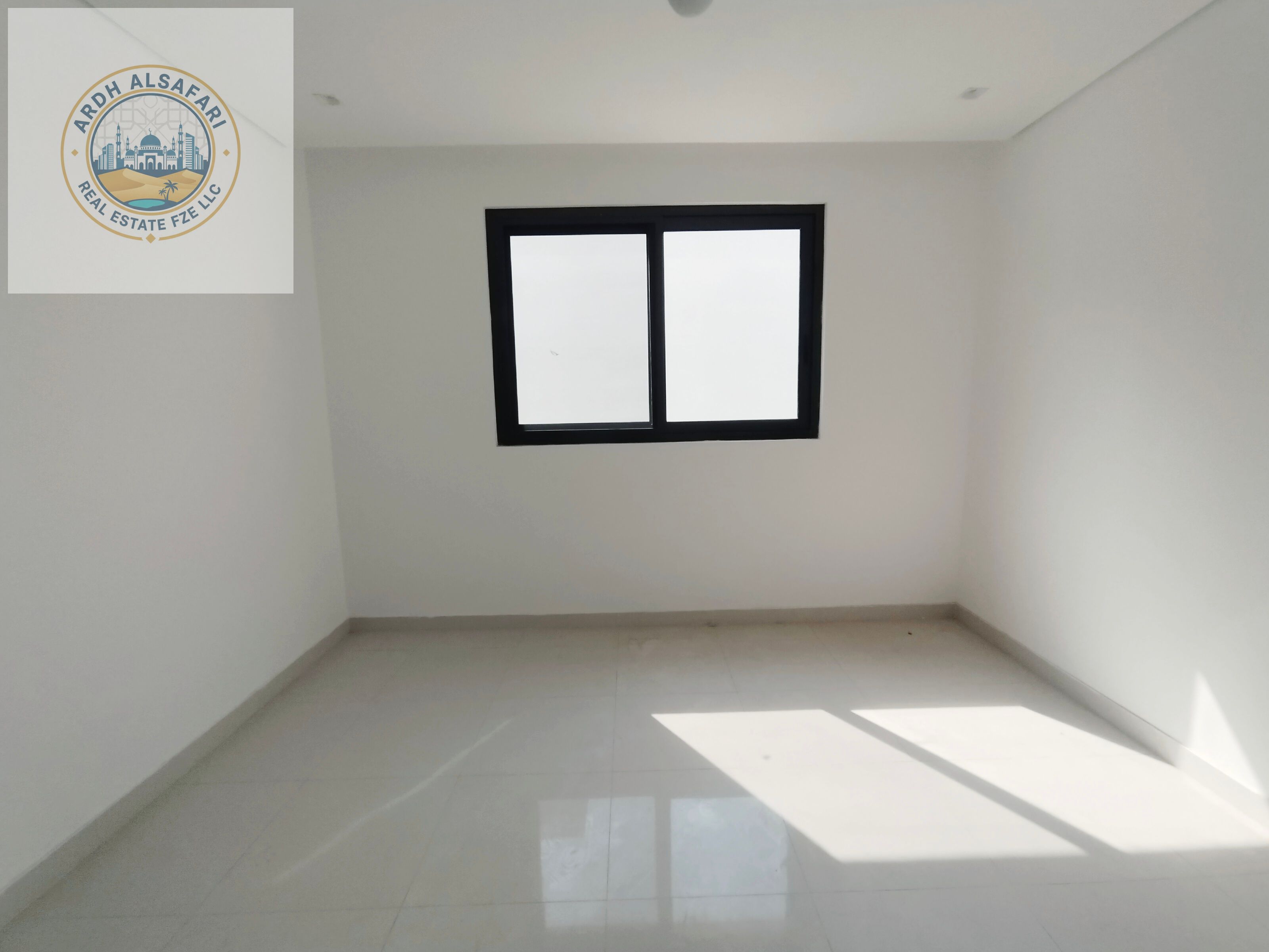 Brand New building first shifting ready to move Spacious apartment 1bhk available for family with balcony near to daid road