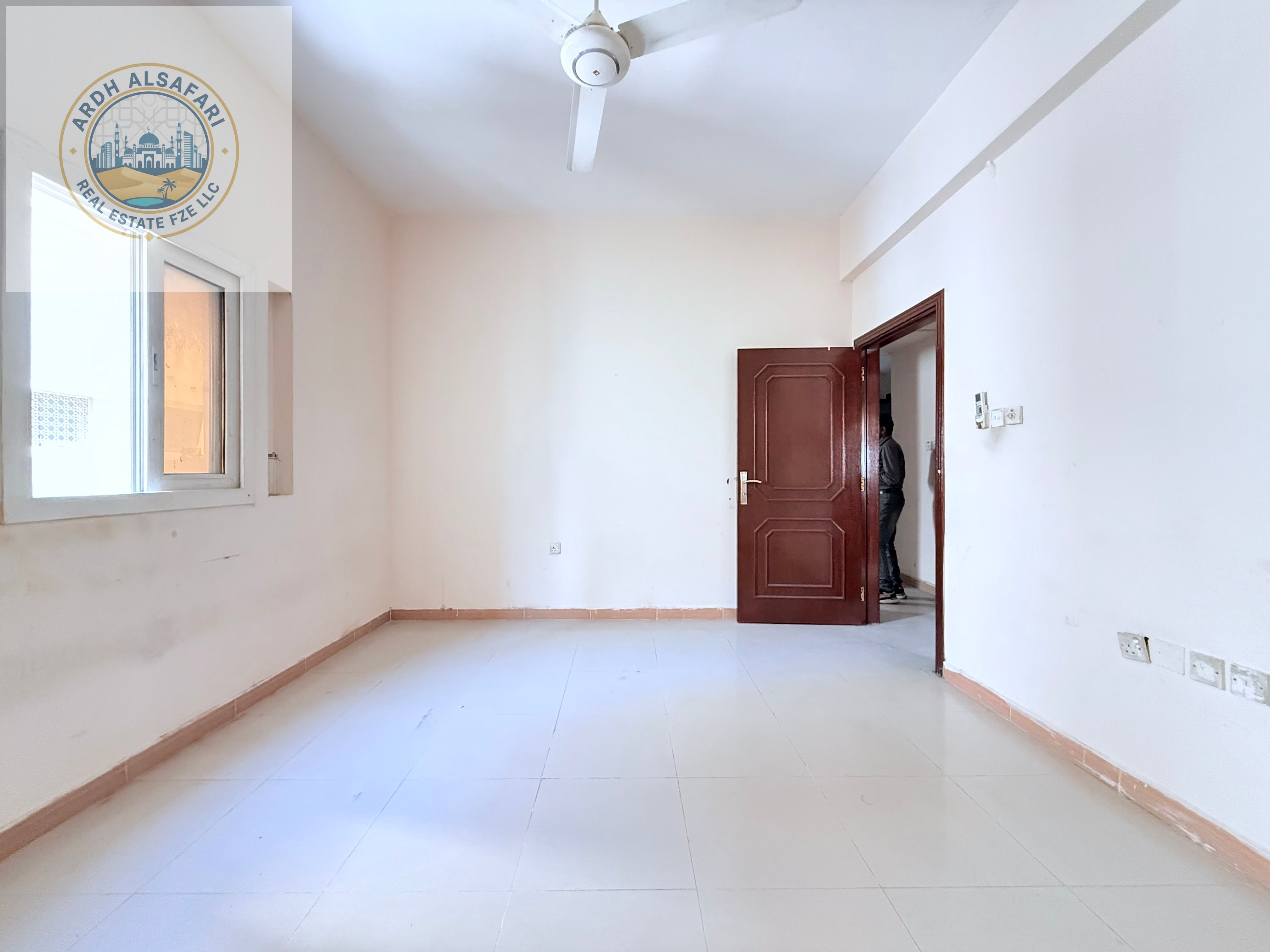 SPACIOUS ONE BEDROOMHALL // REASONABLE PRICE // AT MUWAILEH BUS STATION // FAMILY BUILDING // COME AND VISIT HOPE SO YOU LIKE IT