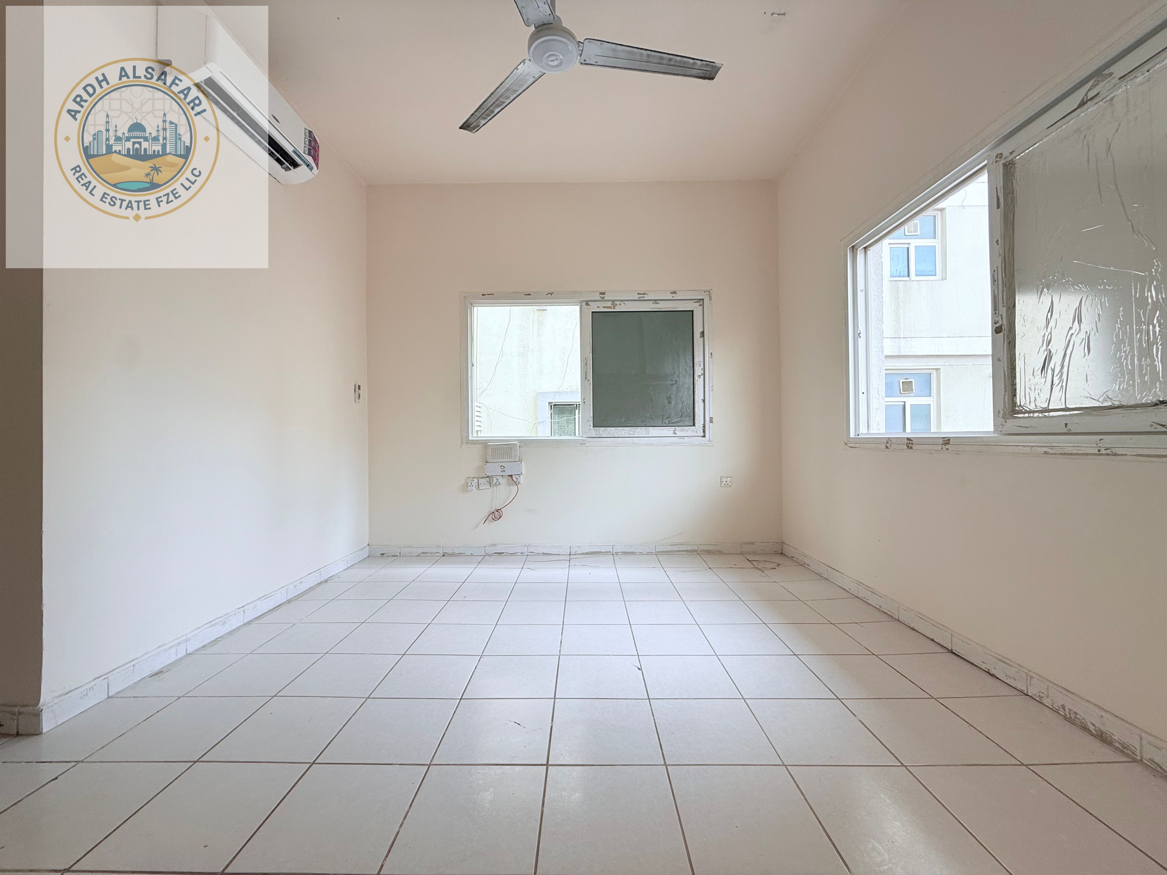 SPACIOUS STUDIO // REASONABLE PRICE // SEPARATE KITCHEN // ON ROAD // NEAR CHENNAI RESTAURANT // EASY ACCESS TO DUBAI