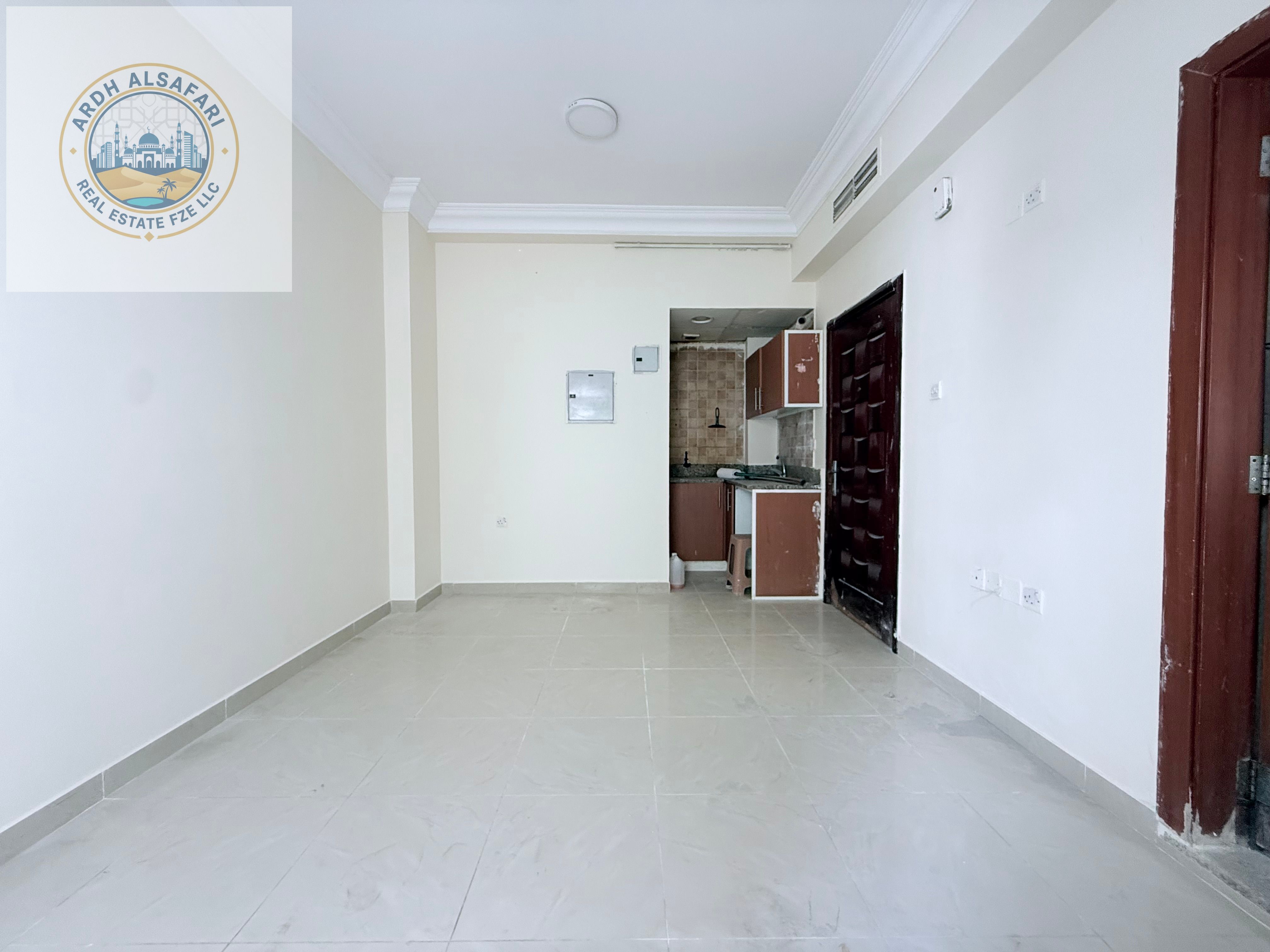 SPACIOUS STUDIO // SEPARATE KITCHEN // FAMILY BUILDING // CHEAPEST PRICE // EASY ACCESS TO DUBAI // COME AND VISIT HOPE SO YOU LIKE IT