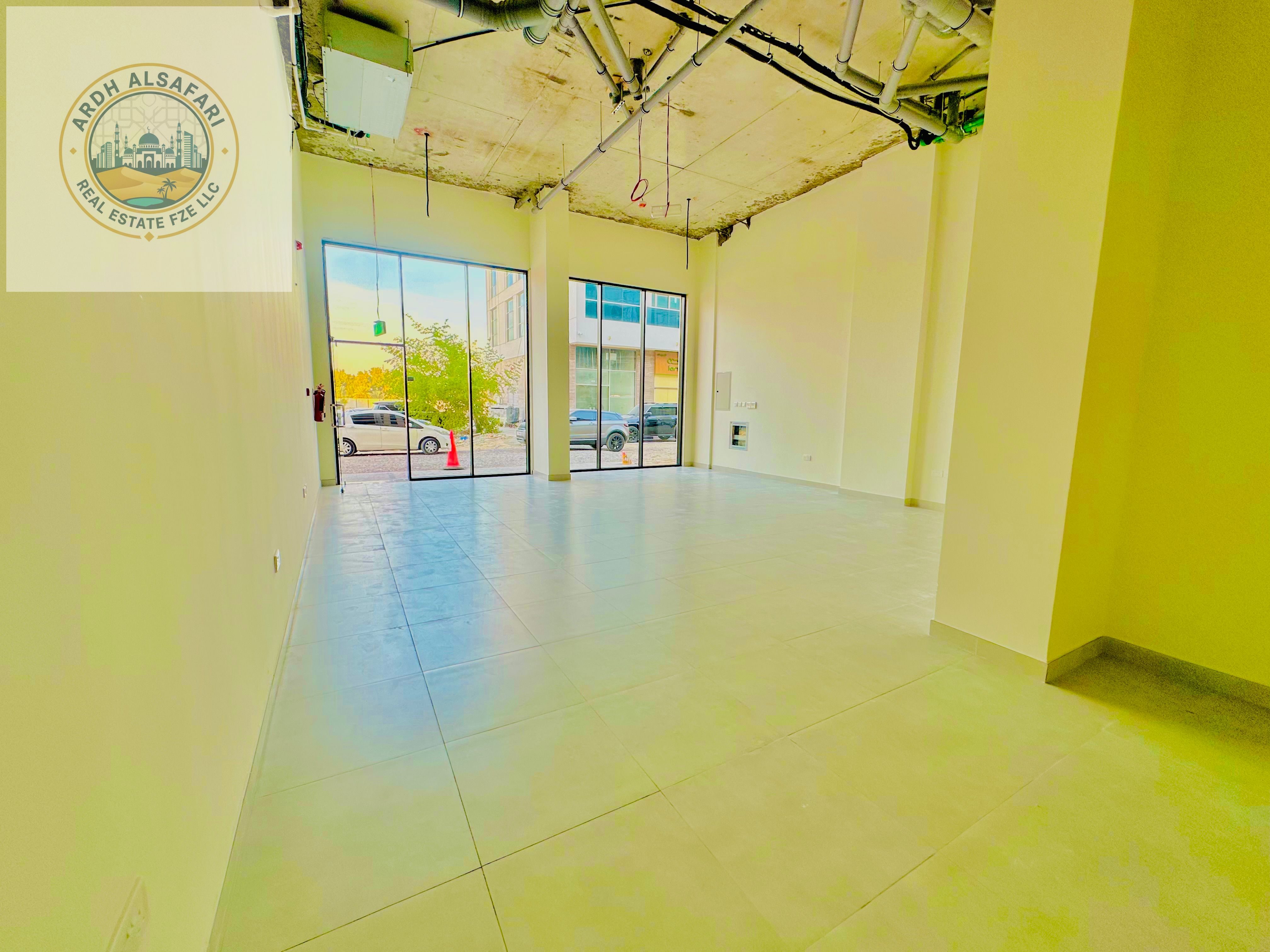 Huge size shop Ava brand new with bath at dream location