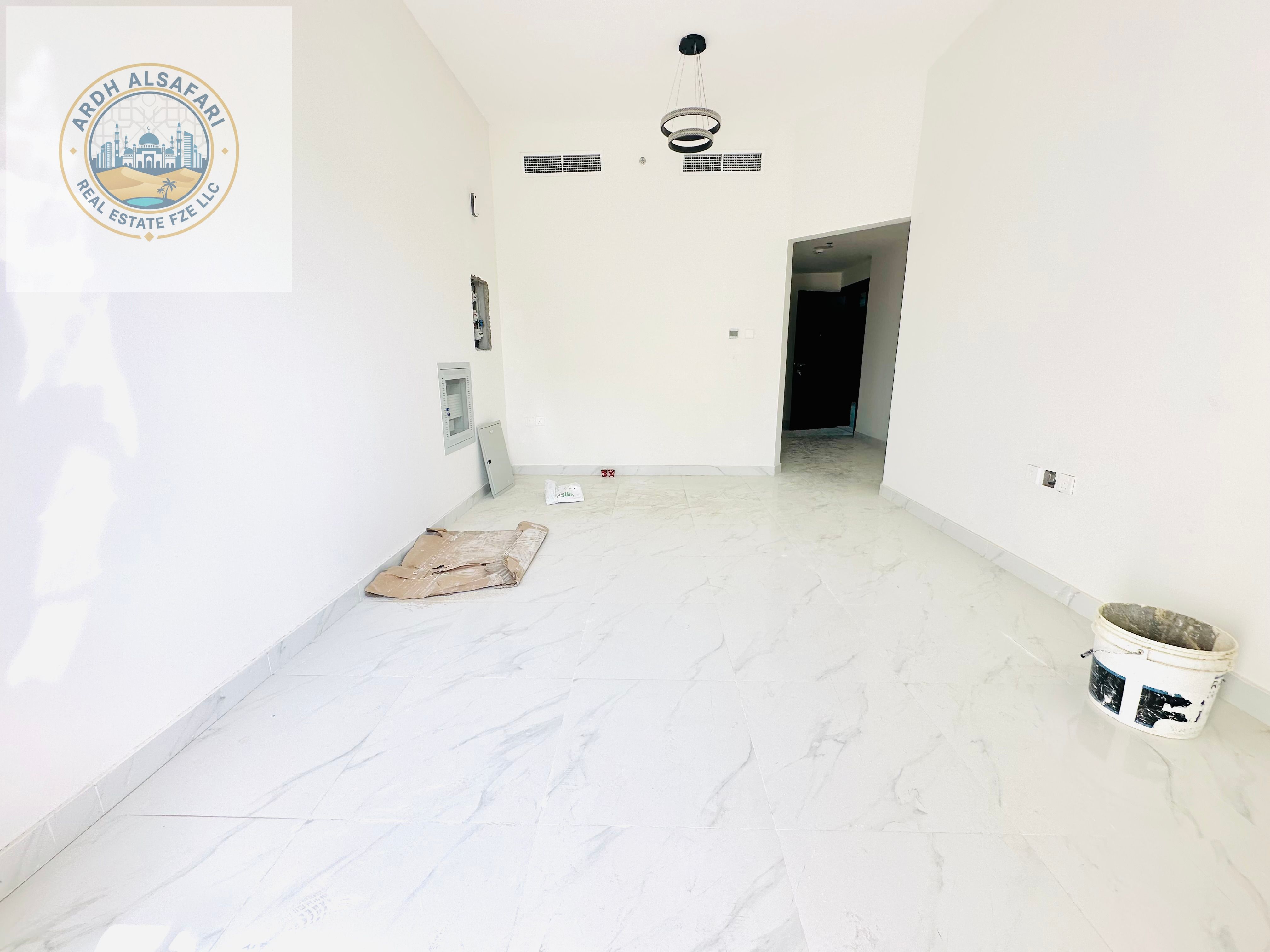 Brand new 1 bhk with balcony lavish apartment ready to move you come and see hope you like it