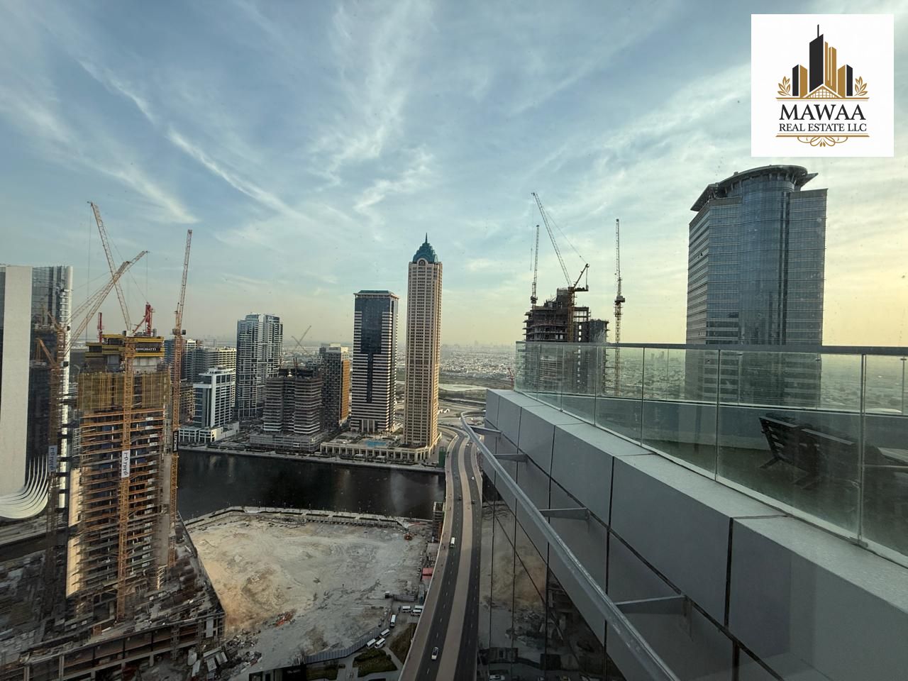 Ready-to-Move-High-Floor-spacious-Prime Location