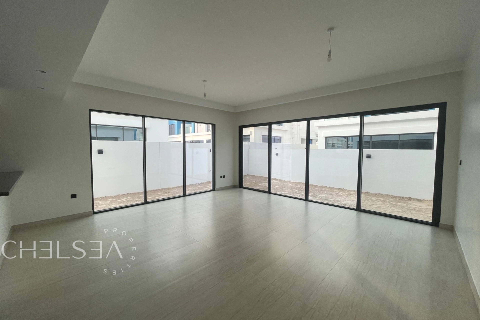 MULTIPLE OPTIONS | MOVE-IN READY | SINGLE ROW