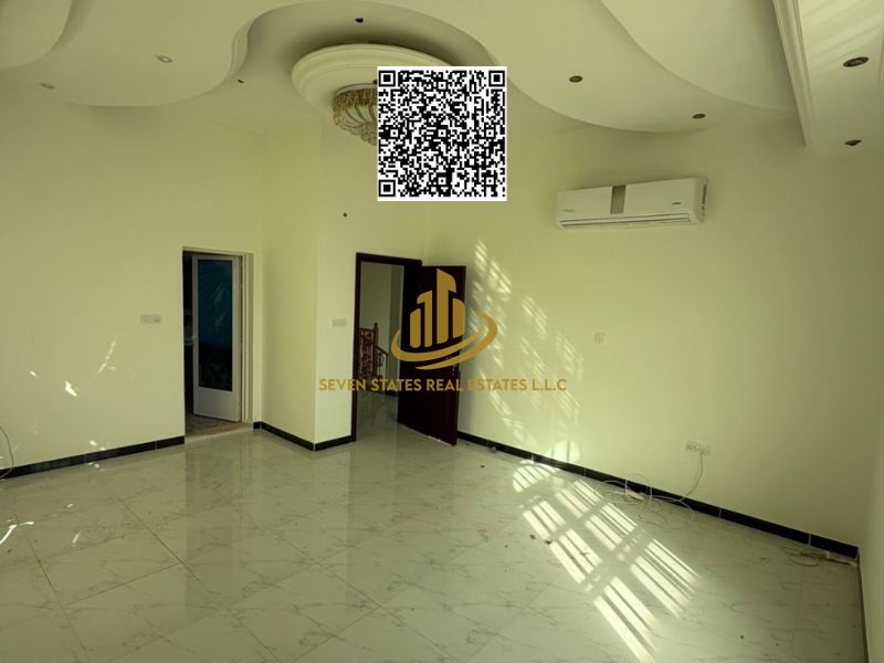 Spacious area, newly finished, 100% freehold ownership, prime location close to all services ,