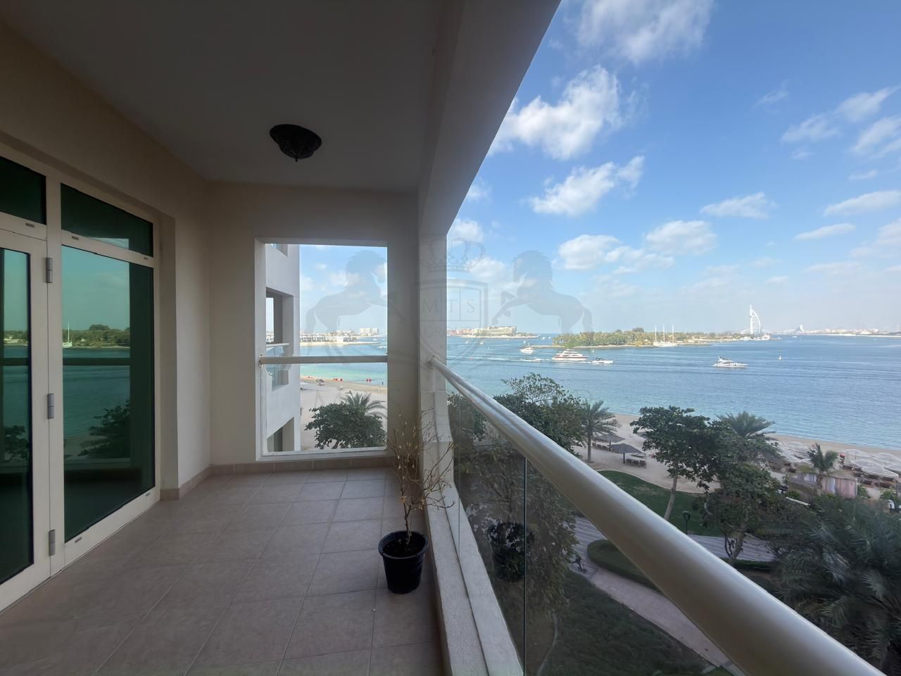 Maid | Full Sea View | Private Beach Access