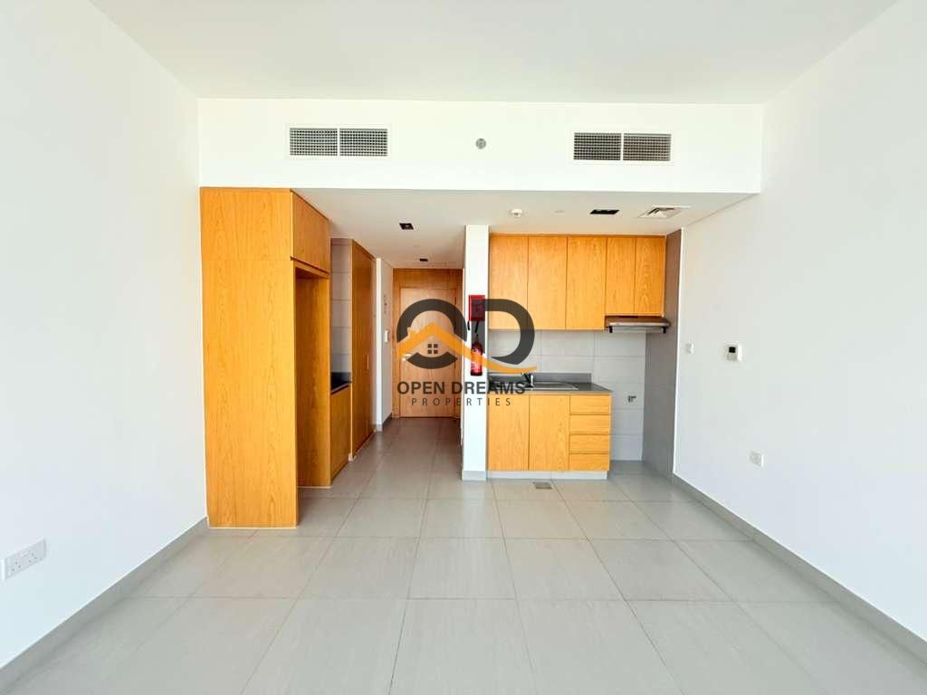 Lavish Studio 12 payment in pool view luxurious amenities