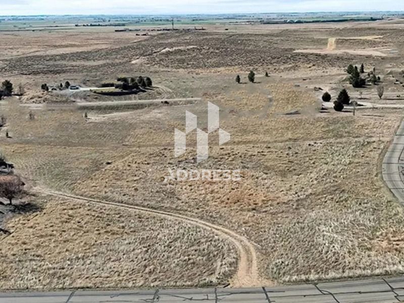A prime commercial land plot in a strategic location, ideal for developing a fully integrated commercial project.