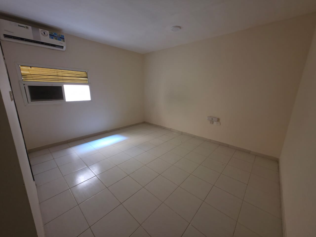 Best studios in Ajman, Al Rawda, Khartoum Street. Studio with separate kitchen, large area, excellent location.