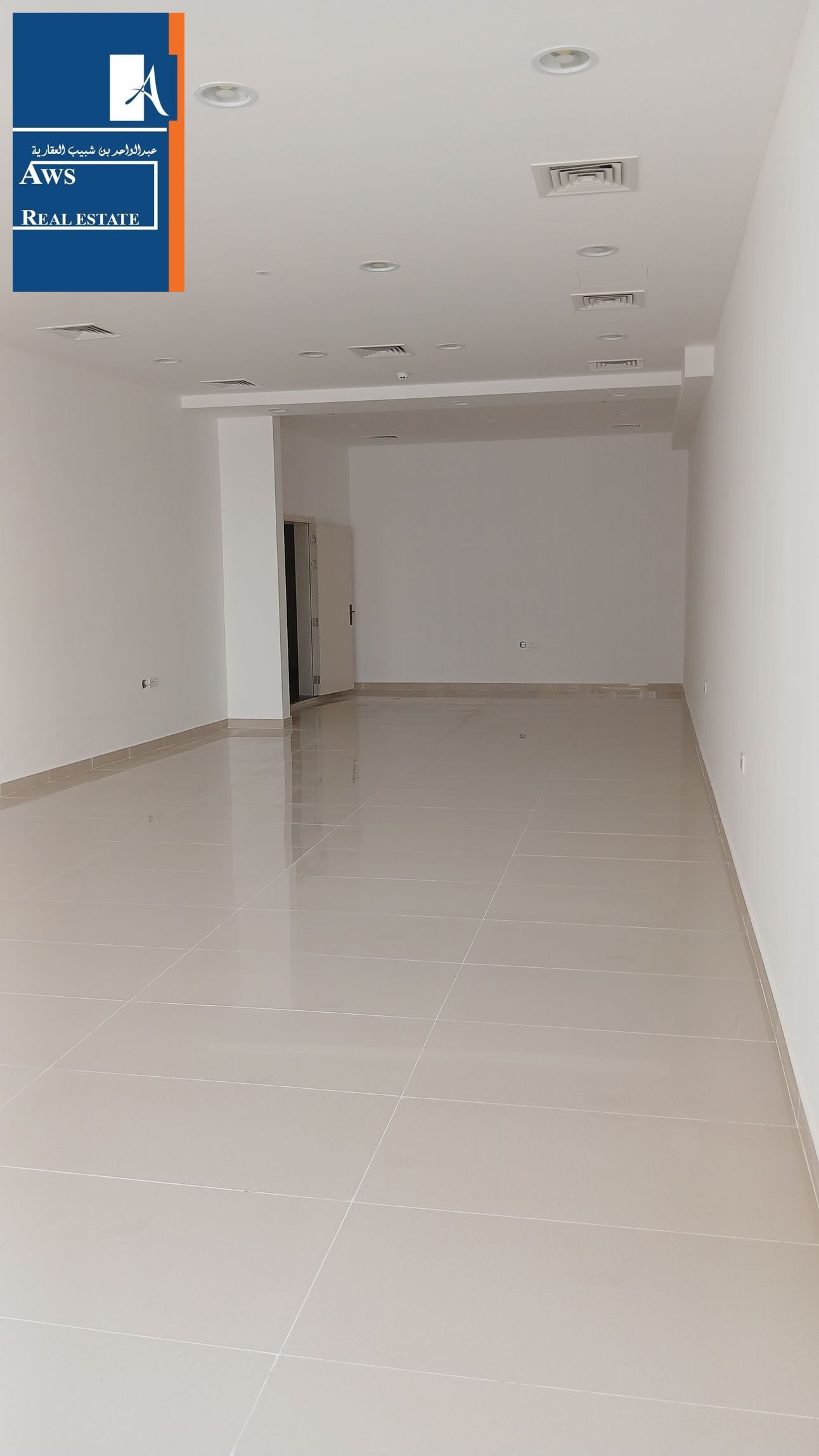 Spacious Road Facing Shop in Prime Commercial Location
