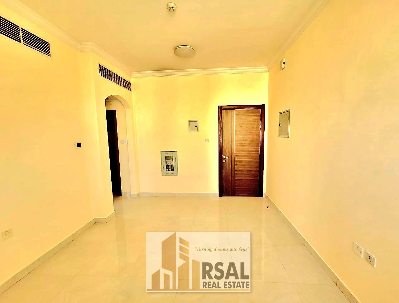 FRONT ON DELTA SCHOL ONE BEDROOM HALL READY TO MOVE