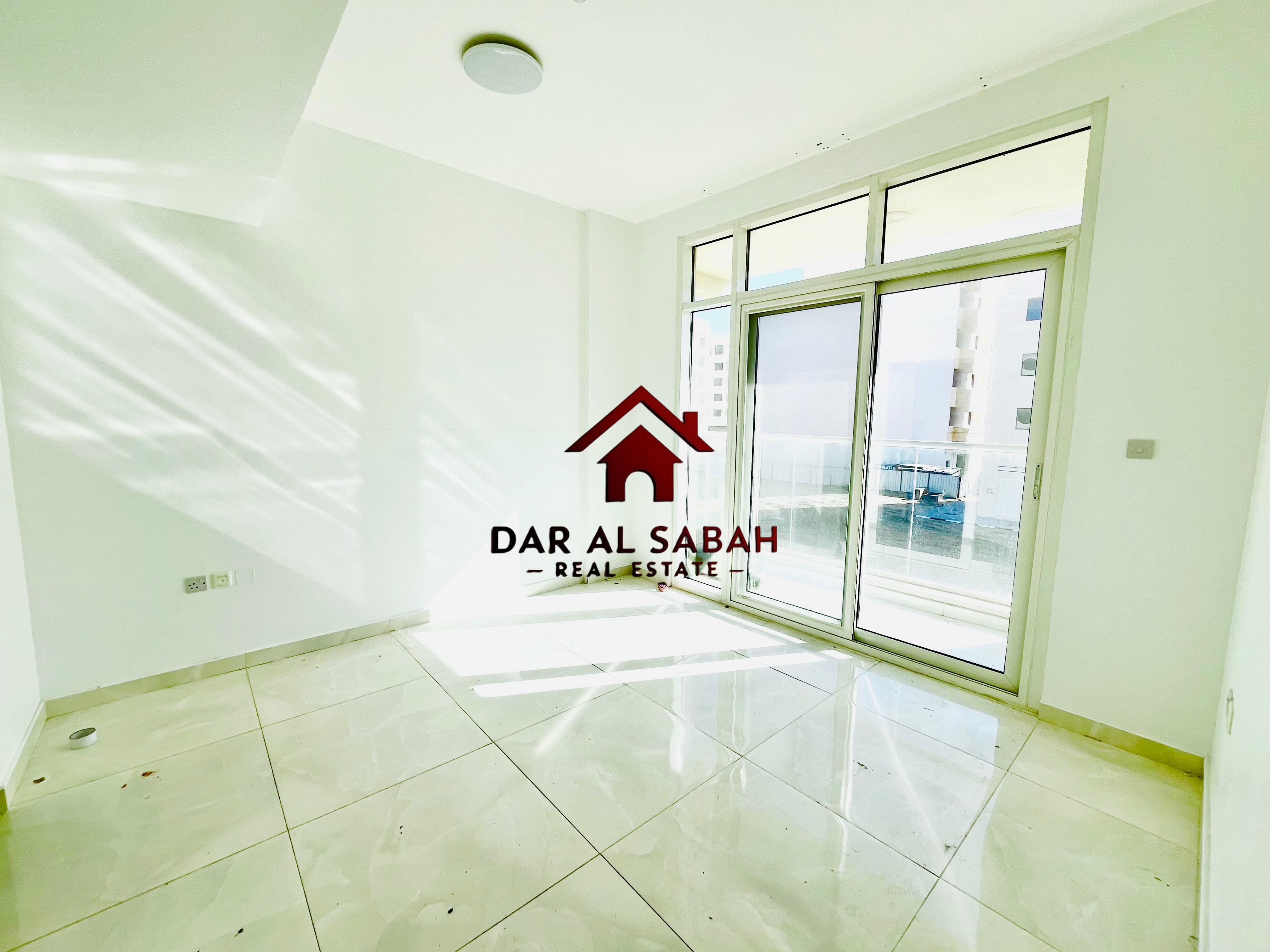 Family Residence | 6 Cheque Payment | with balcony | Close Hall | ready to move