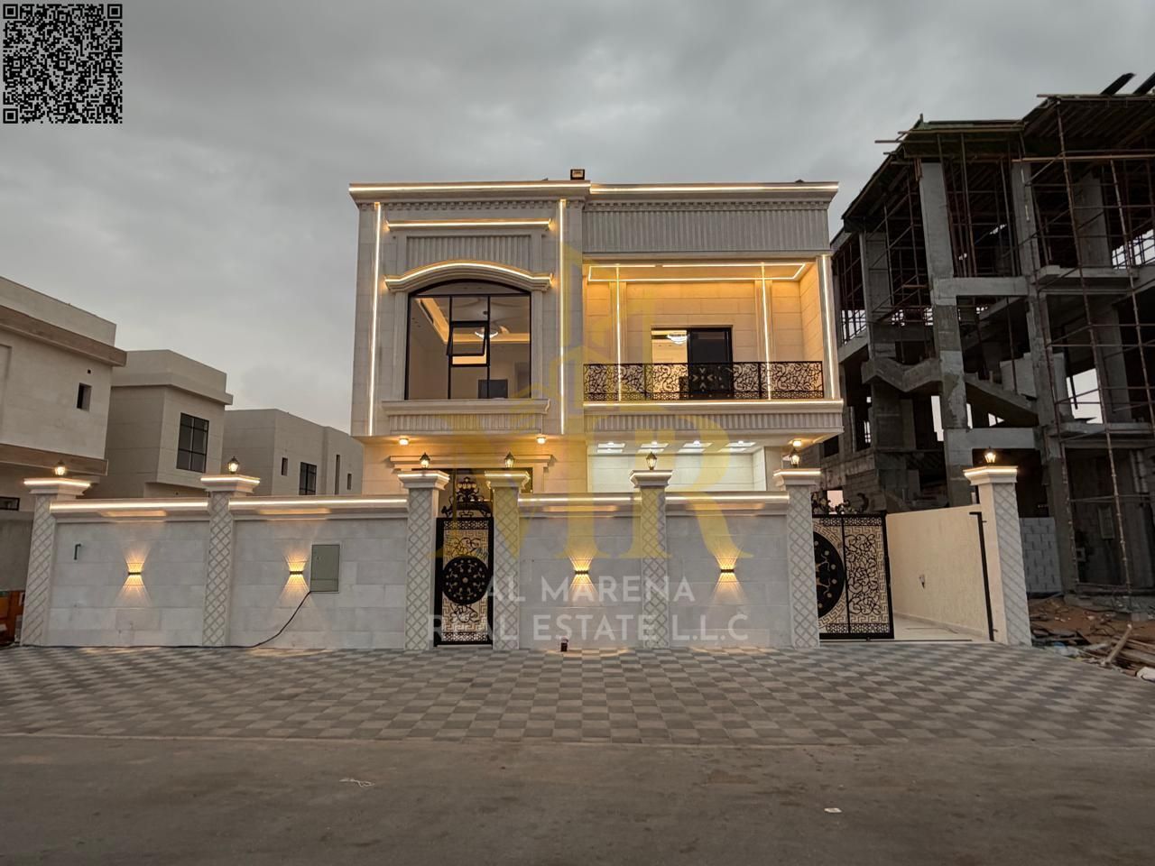 A villa with a price including electricity, water, air conditioning, registration and ownership fees, on the main street, ready to live in, in the mos