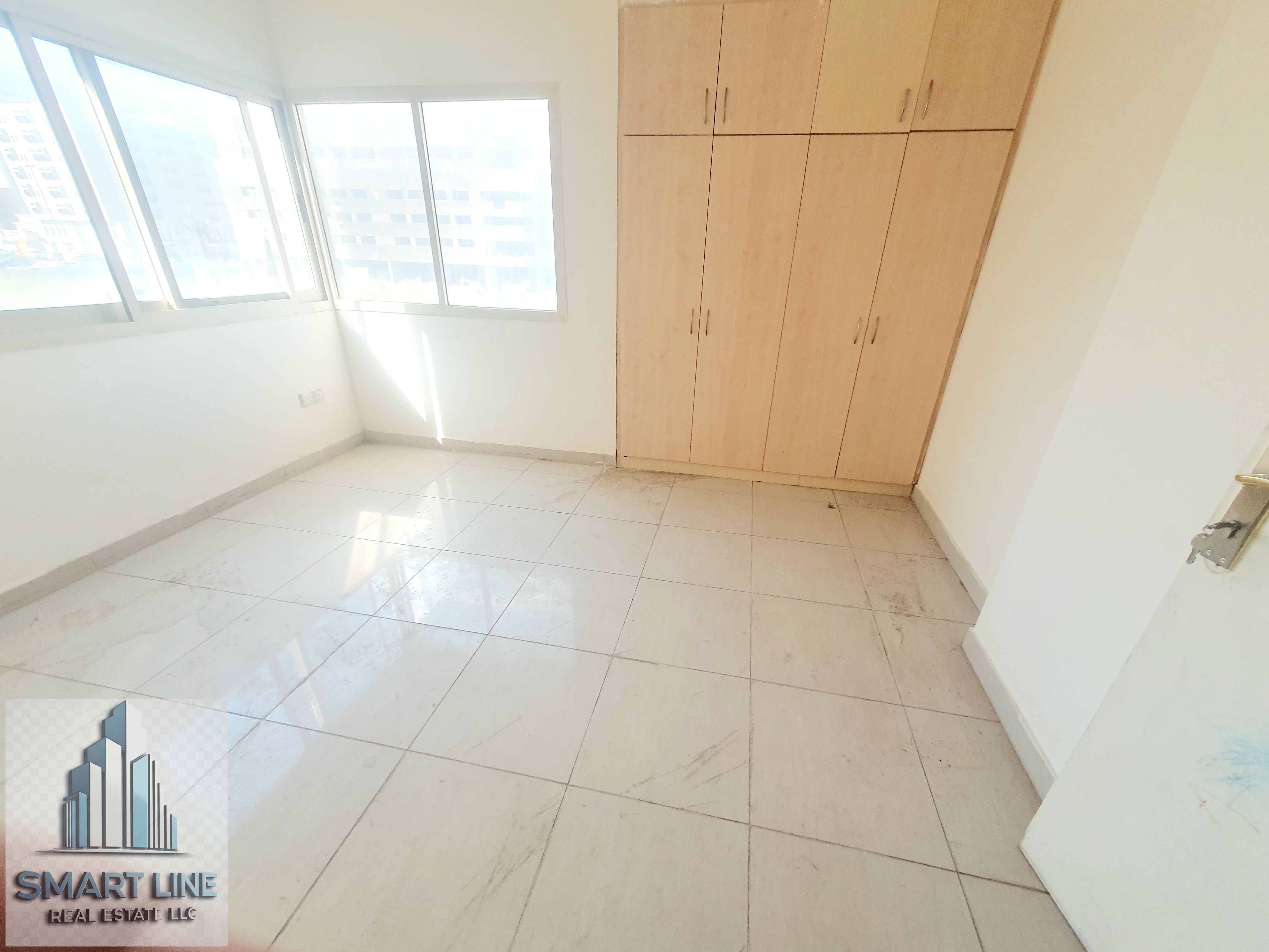Luxurious 2Bhk Apartment Near To Dubai Bus Stop With Balcony And Wardrobe Just 35K