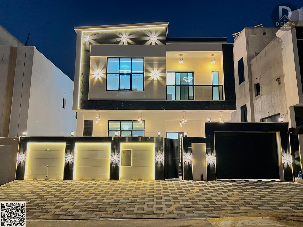 For sale: A luxurious villa in Al-Haliyo 2 area. Three floors. The price includes air conditioning, registration fees, and ownership transfer. The vil