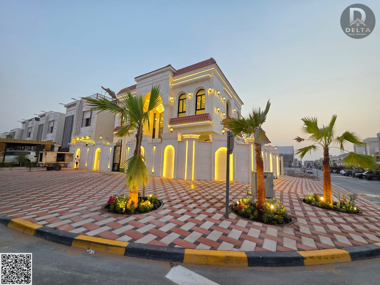 Villa for sale | Corner | on two streets, super deluxe finishing, spacious building area. The villa consists of five master bedrooms, two living rooms