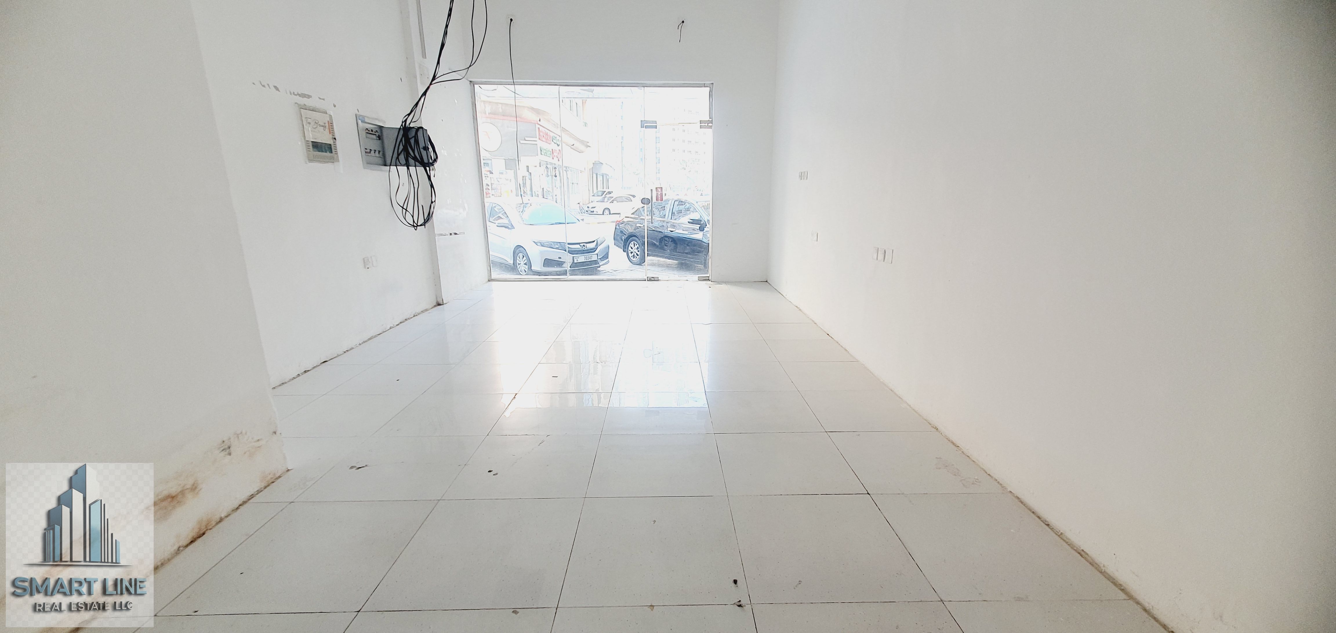 No Deposit//350 Sqft// Shop For Rent //PRIME LOCATION//Just 40k