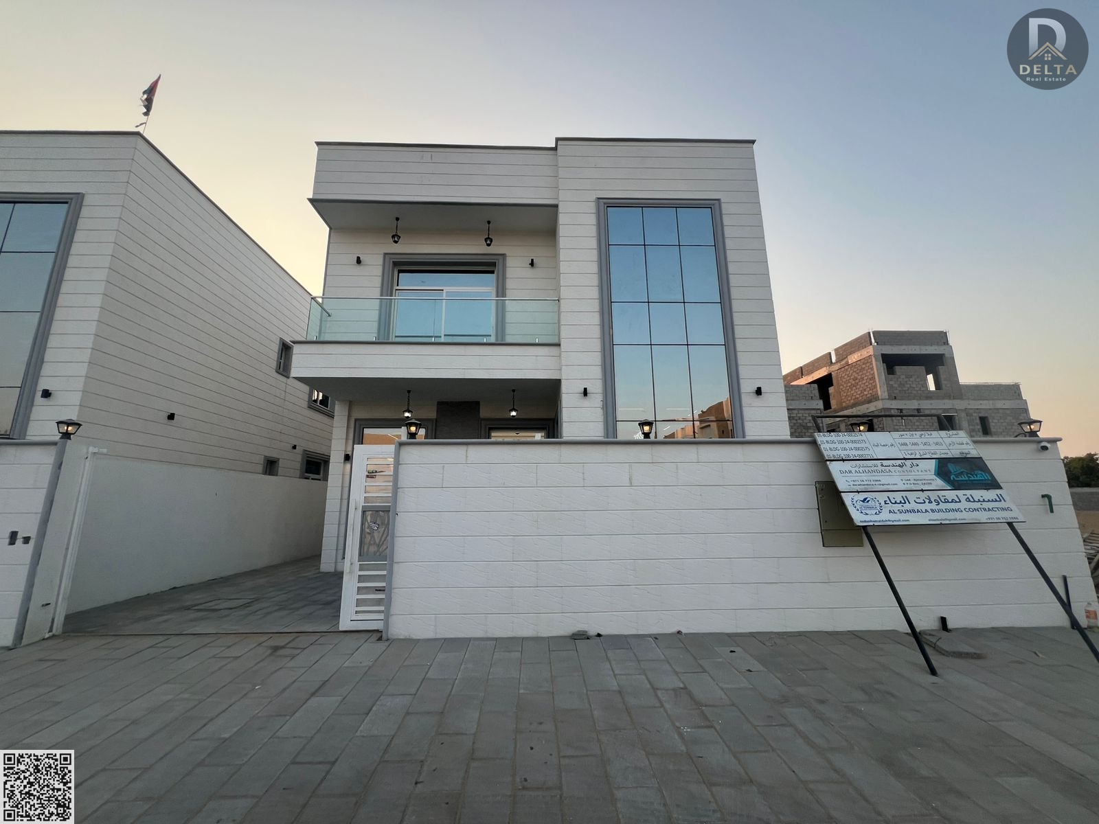 Villa for sale in a modern area of Ajman | Al Zahiyah area | The villa consists of 5 rooms with a stone facade. The price includes installation of s