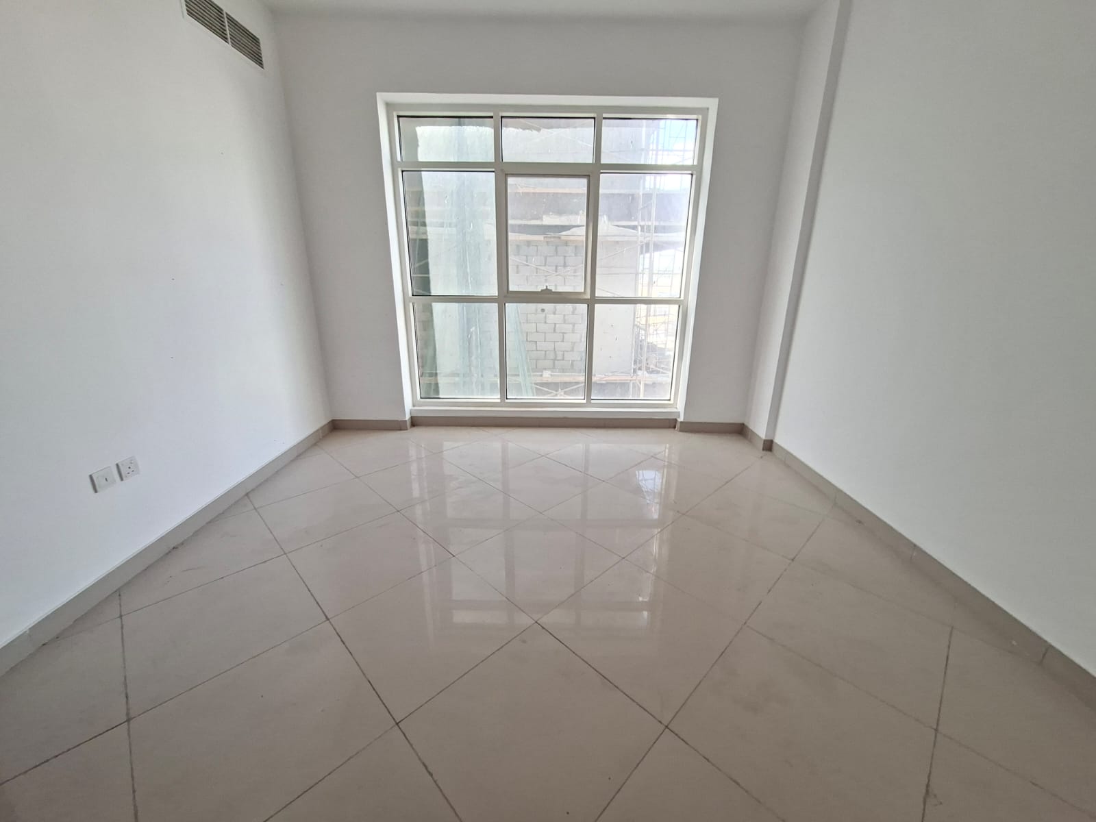 Lxury and Like Brand new apartment with master room prim location sharja Al jada out